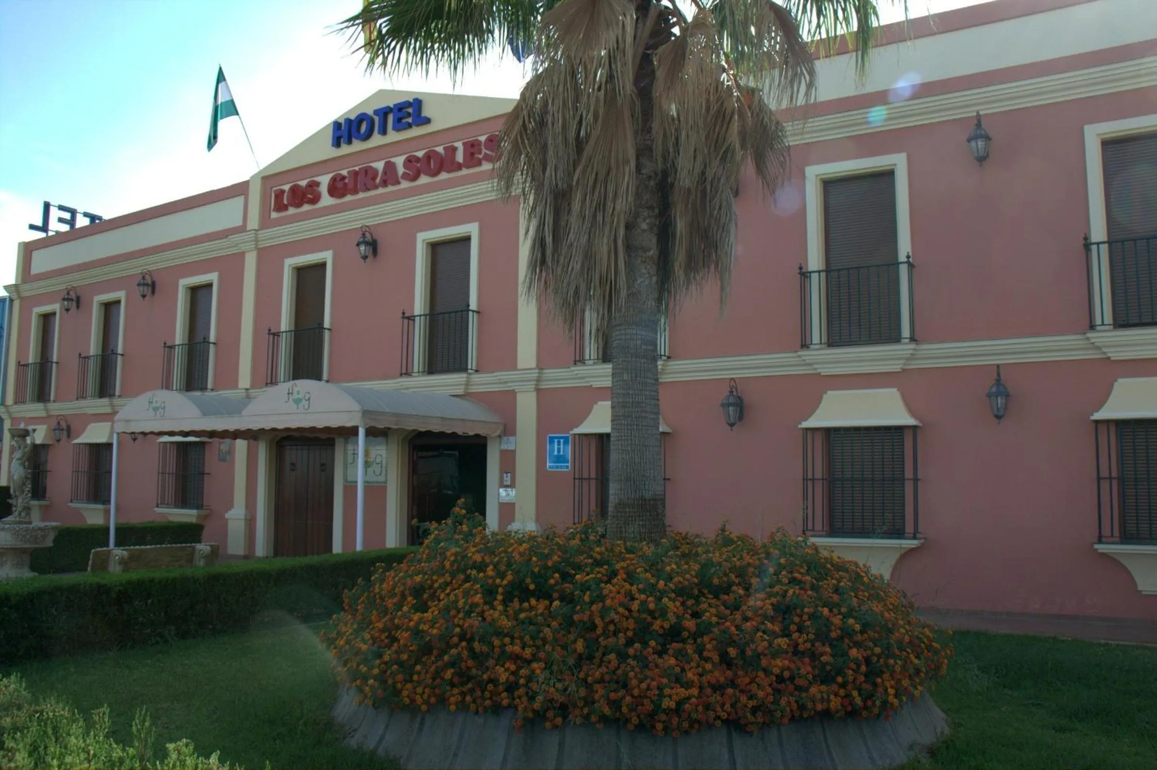 Property building in Hotel los Girasoles