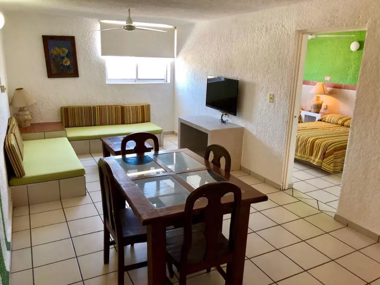 Living room, Dining Area in Suites Santa Barbara