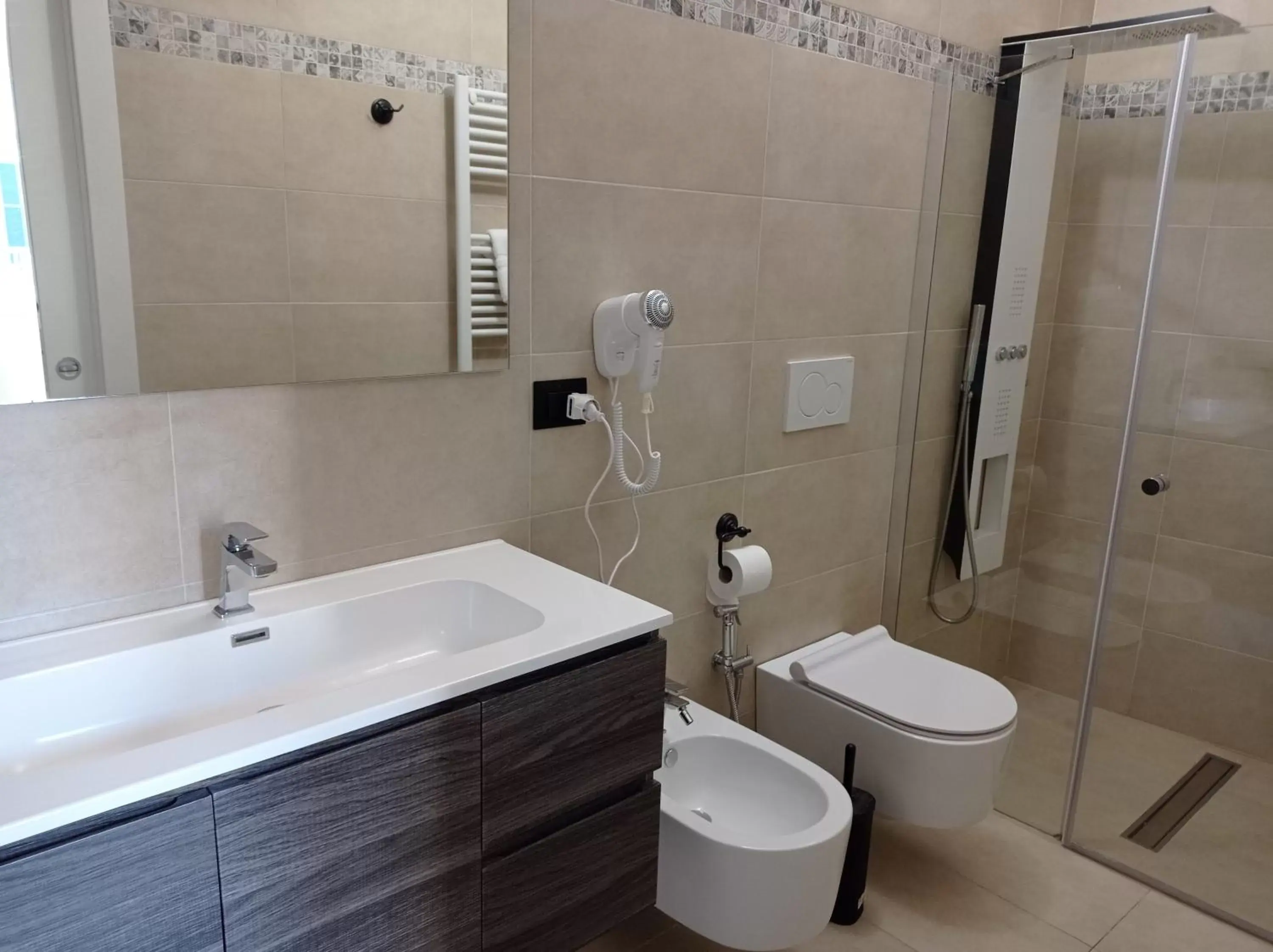 Bathroom in iLCastellano - Suites & Apartments