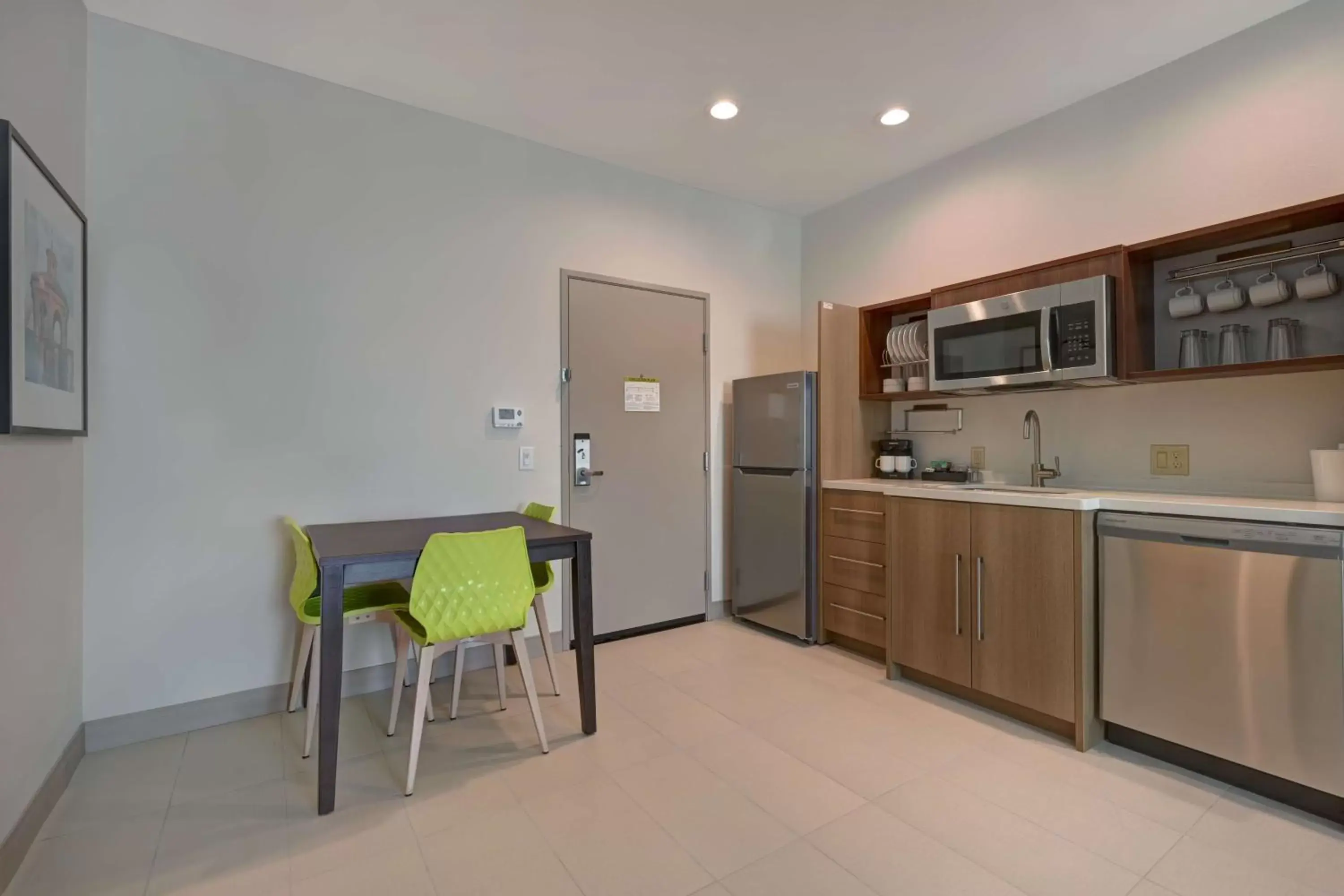 Kitchen or kitchenette, Kitchen/Kitchenette in Home2 Suites Corpus Christi Southeast, Tx