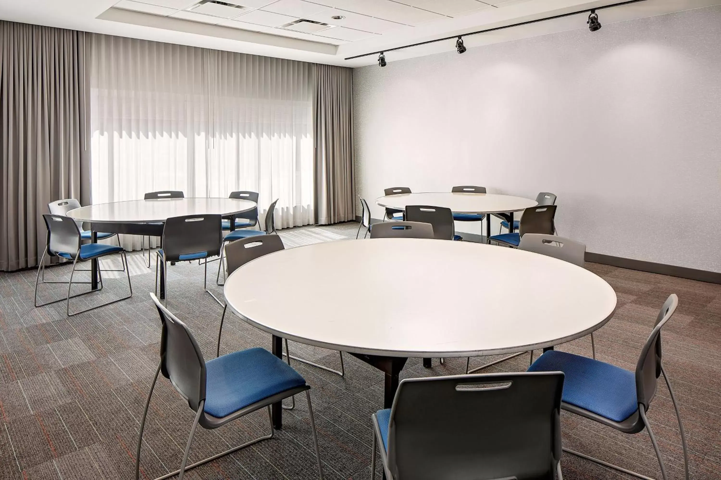 Meeting/conference room in Aloft Chapel Hill