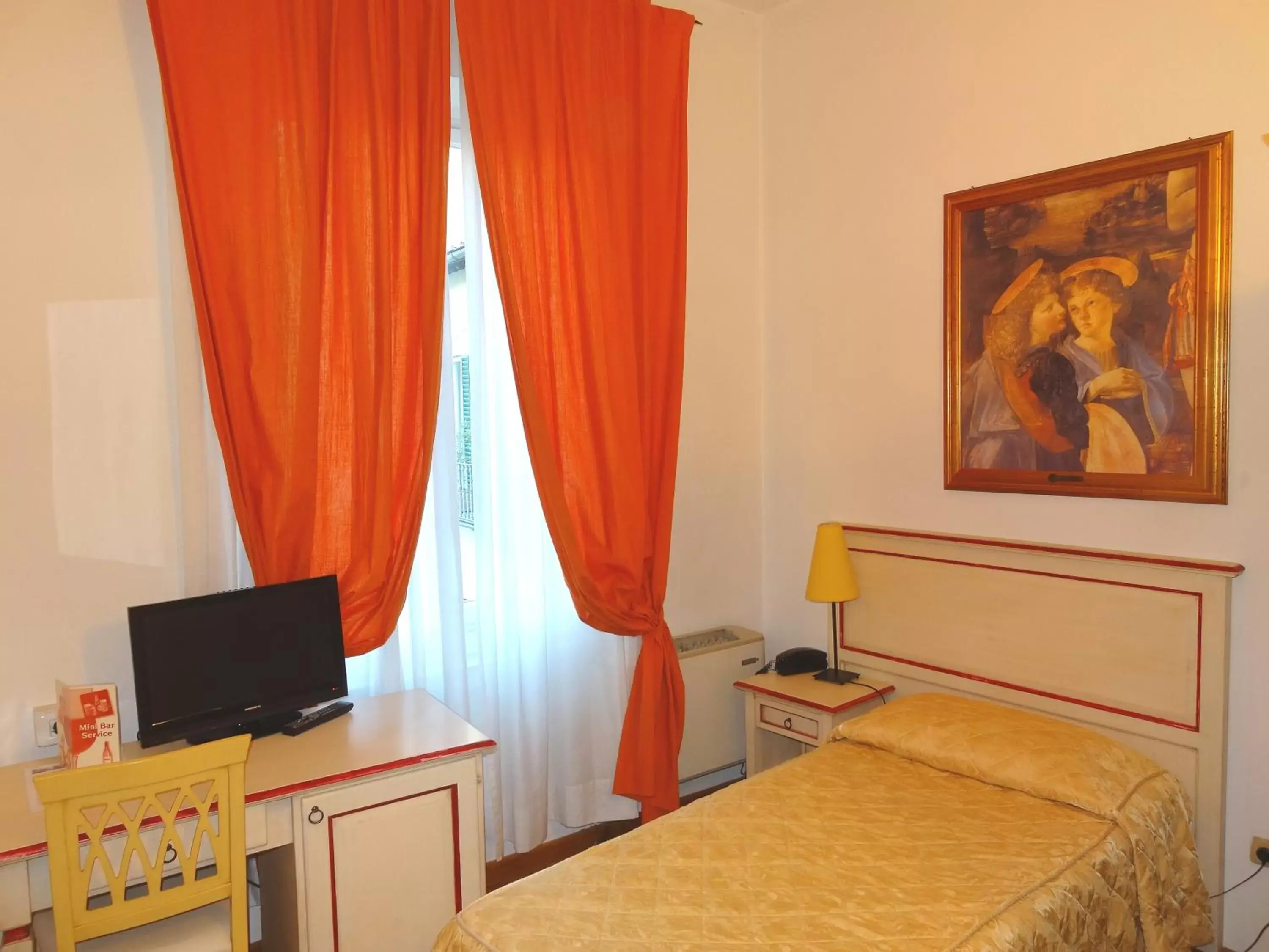 Bedroom, TV/Entertainment Center in Hotel Vasari