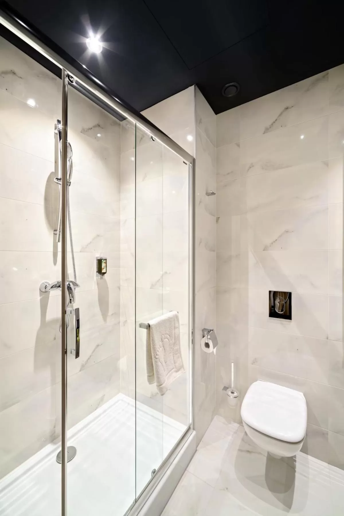 Bathroom in Słoneczny Zdrój Medical Spa & Wellness