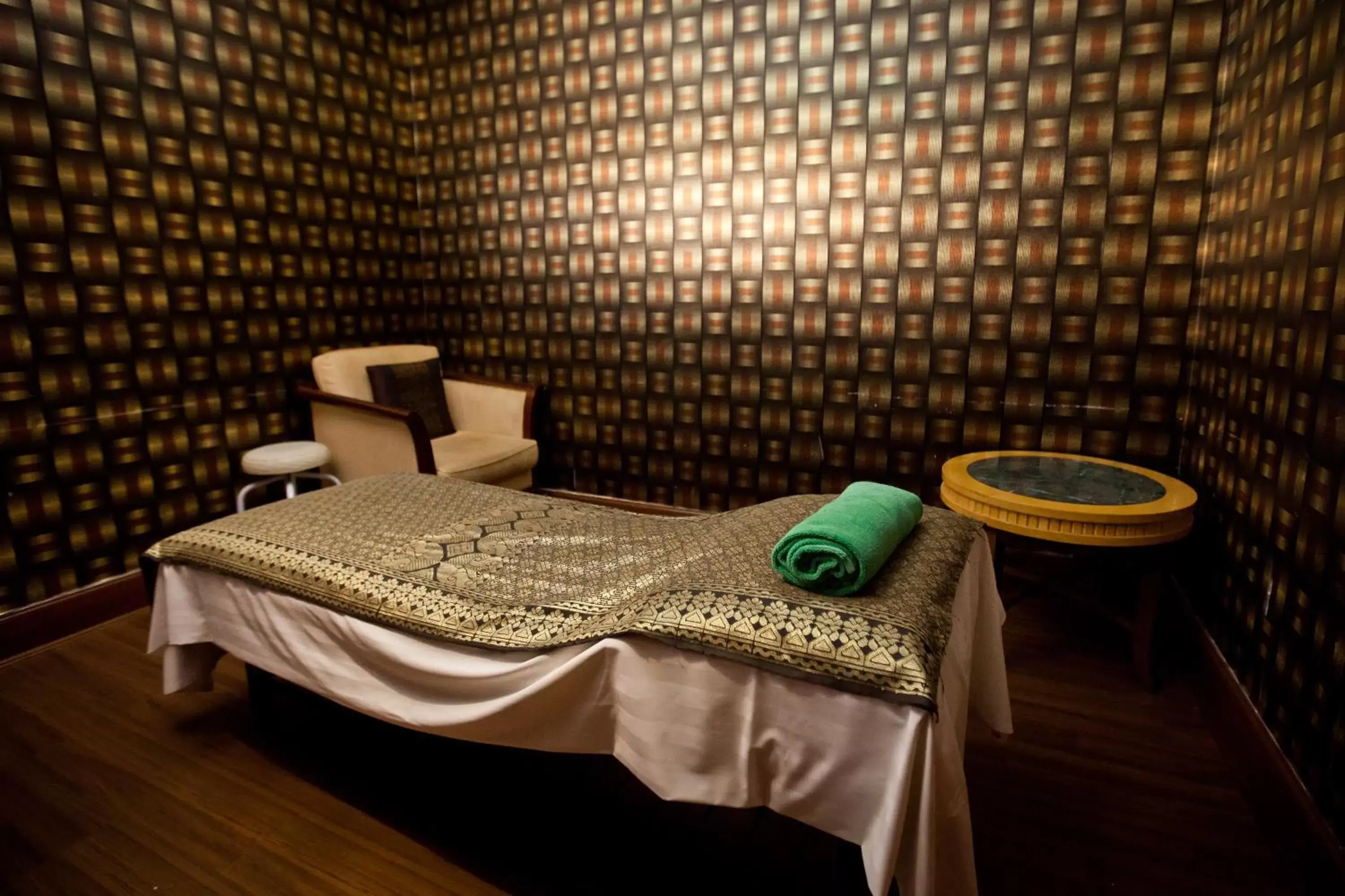 Massage in Evergreen Laurel Hotel Penang