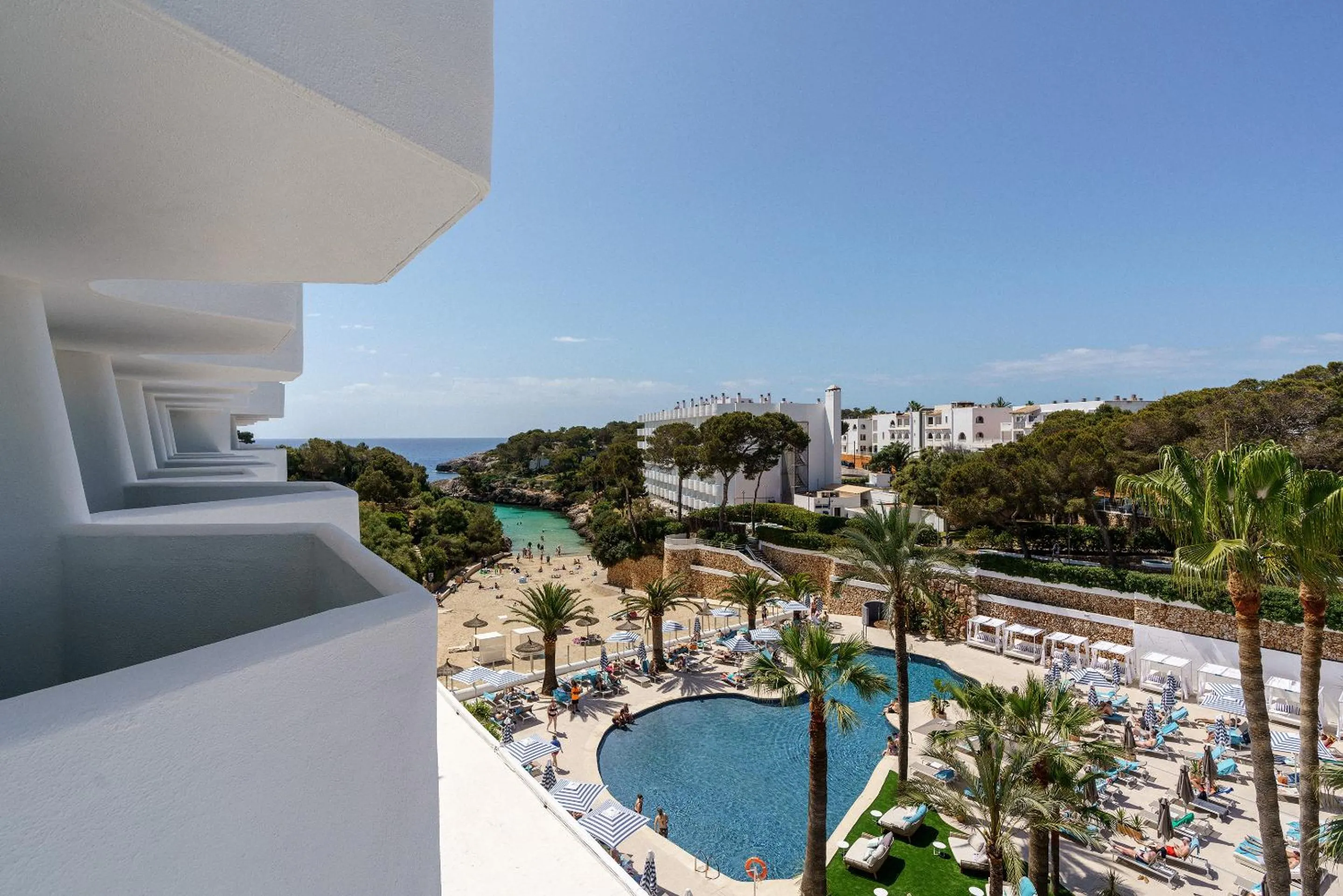 Swimming pool in AluaSoul Mallorca Resort - Adults only