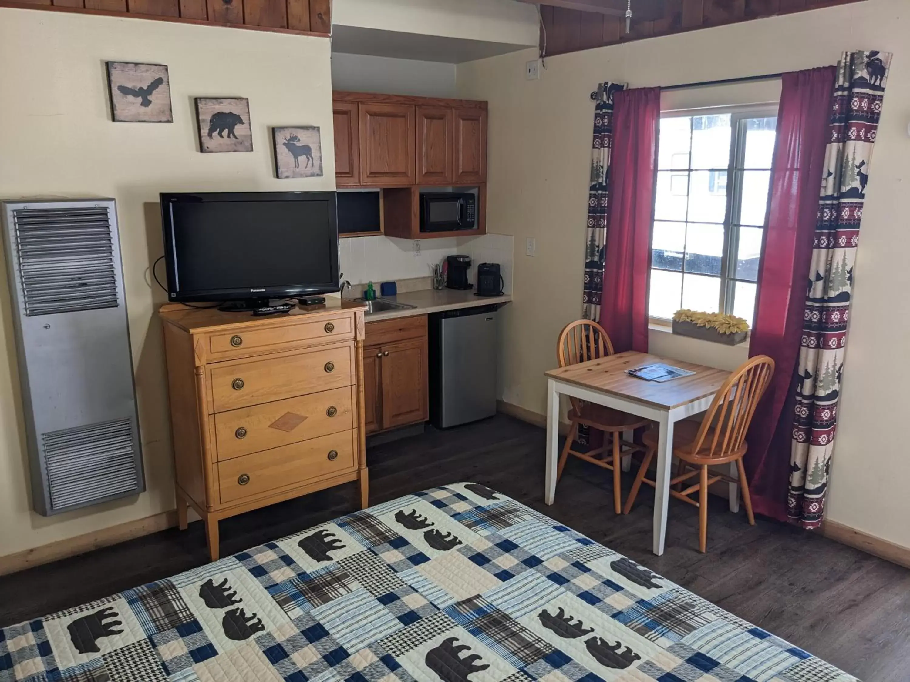 TV/Entertainment Center in The Washoe Lodge