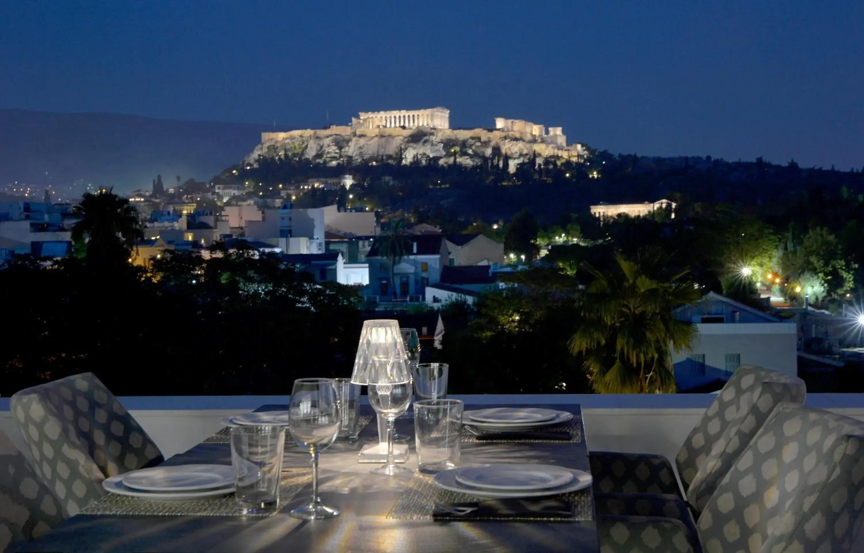 Restaurant/places to eat in Athenaeum Eridanus Luxury Hotel