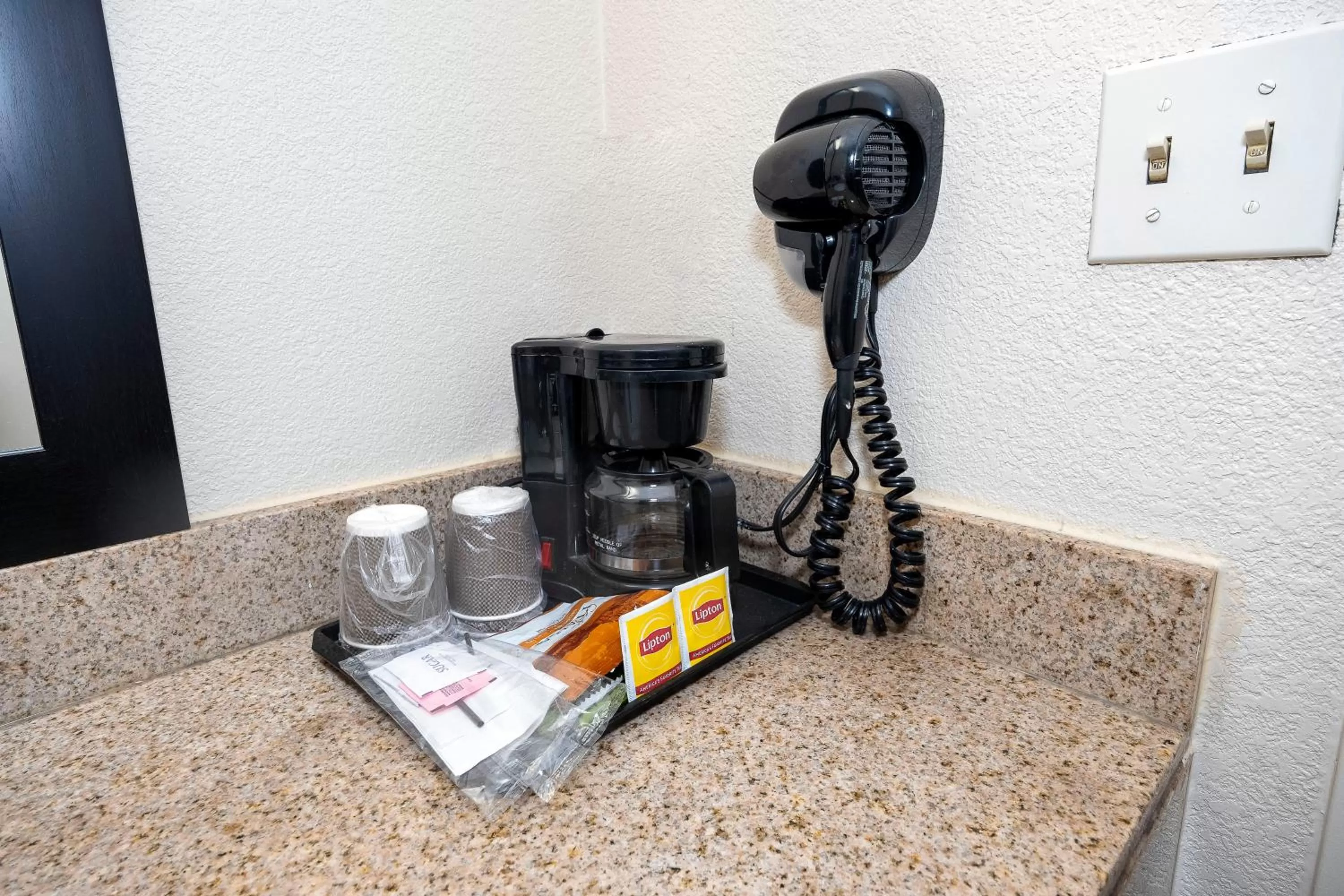 Photo of the whole room in Red Roof Inn Bordentown - McGuire AFB