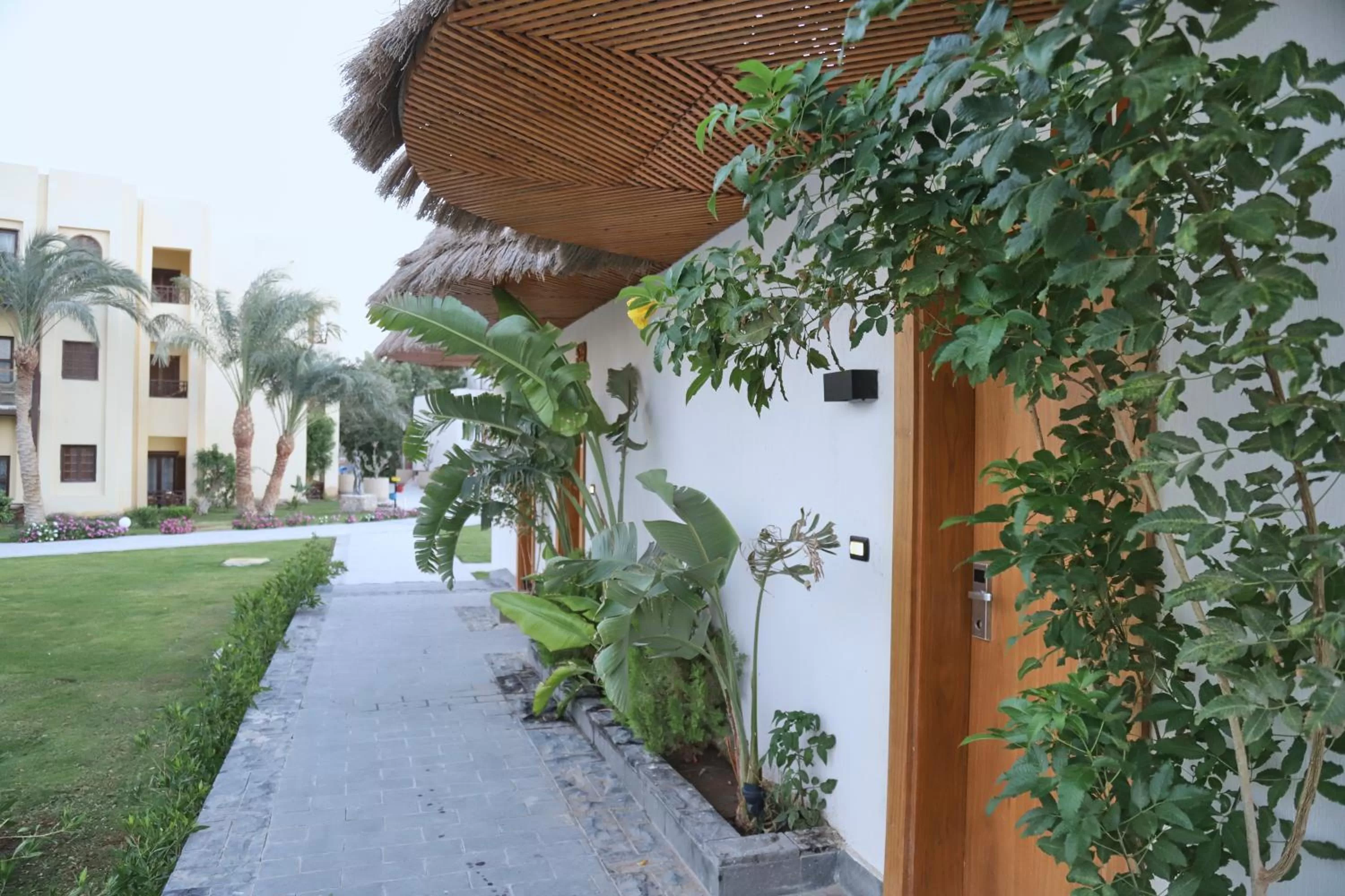 Garden in Panorama Bungalows Resort El Gouna