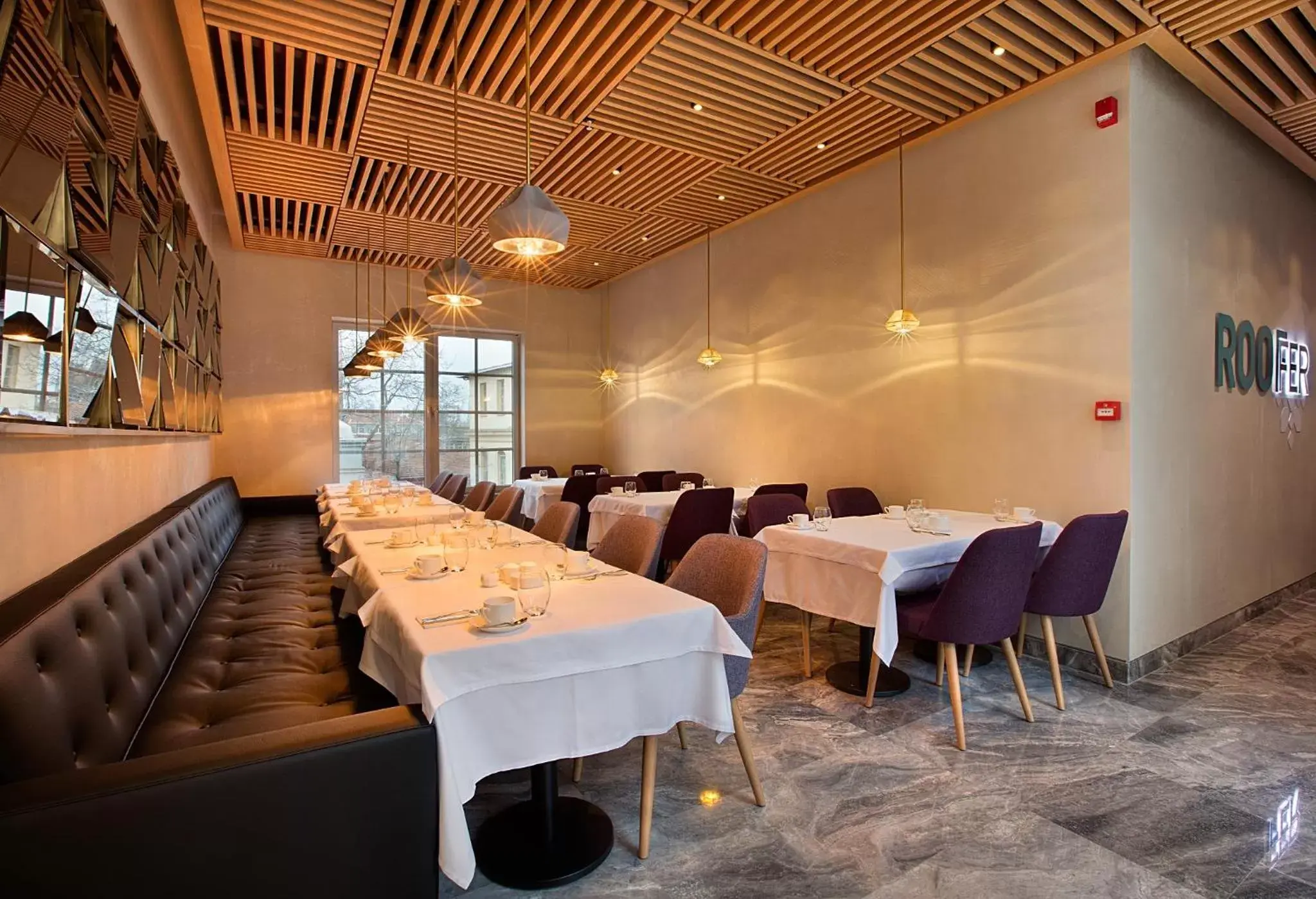 Restaurant/places to eat in Fer Hotel Restaurant/places to eat in Fer Hotel