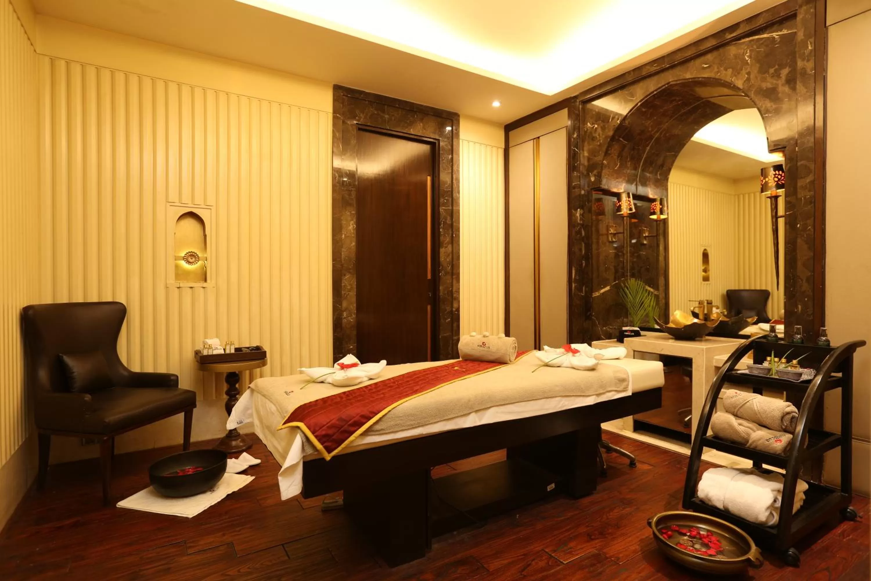 Spa and wellness centre/facilities in Crowne Plaza New Delhi Mayur Vihar Noida by IHG