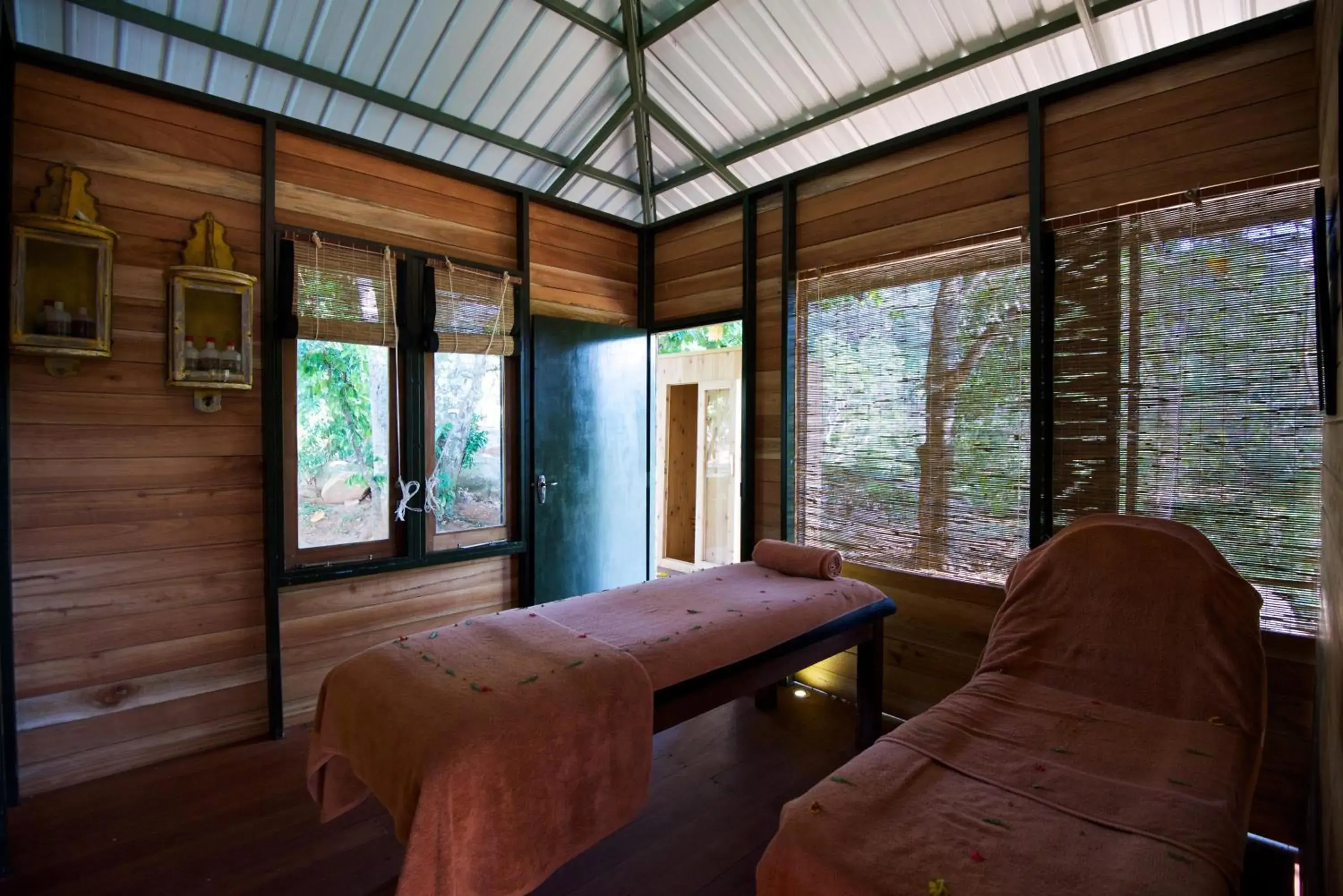 Spa and wellness centre/facilities in Mountbatten Bungalow