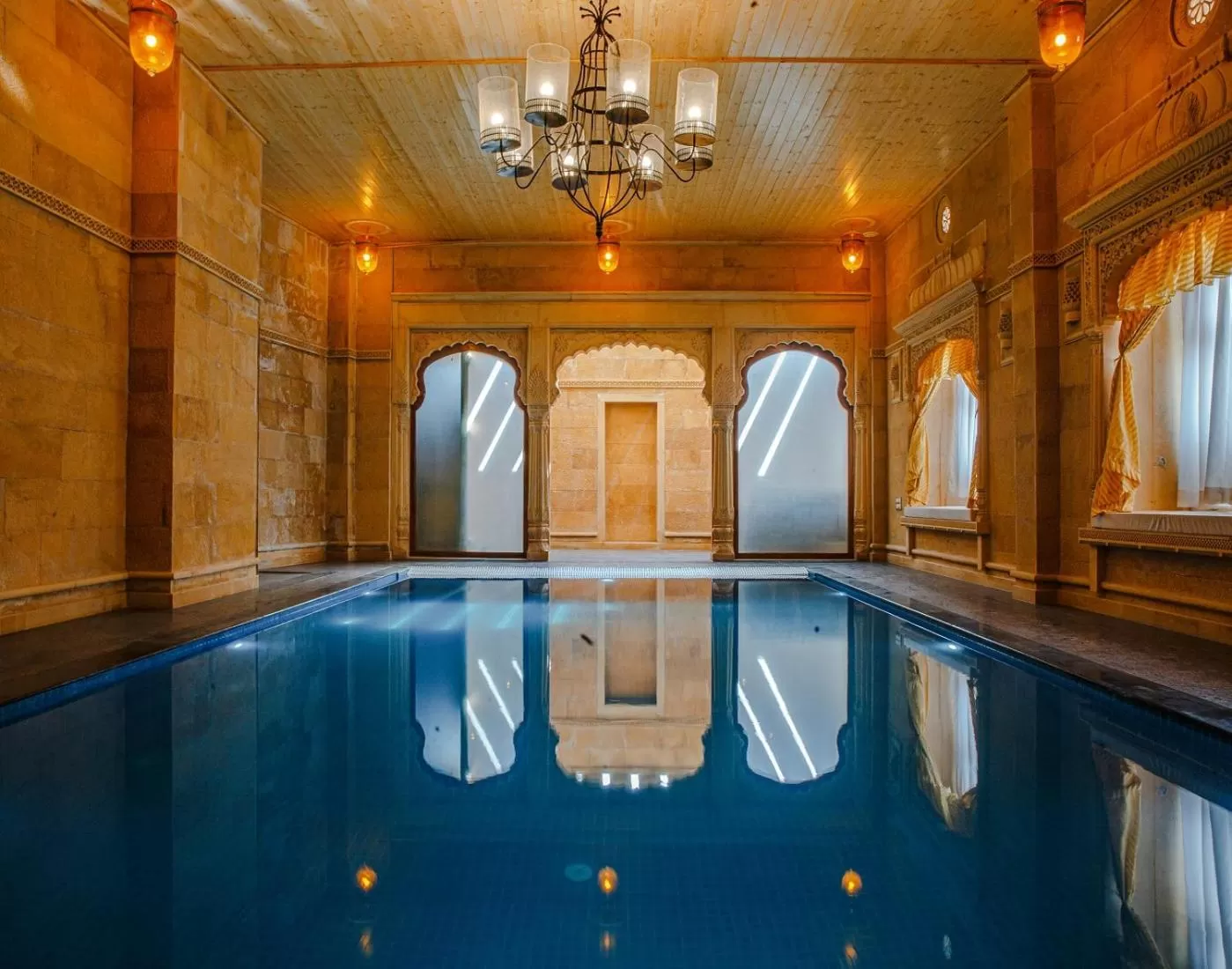 Swimming pool in Hotel Lal Garh Fort And Palace