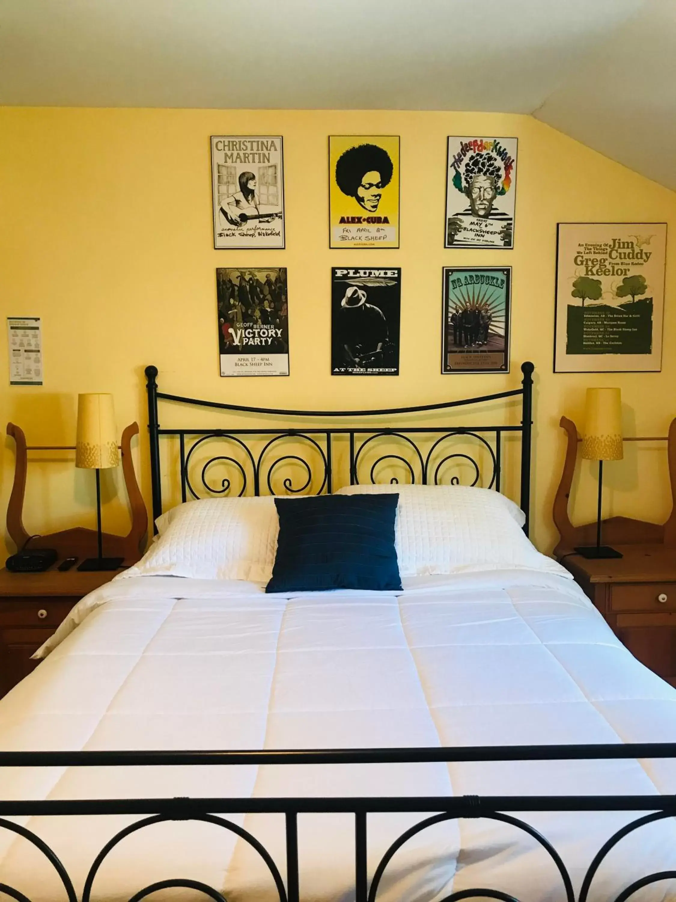 Bedroom, Bed in Auberge De Mon Petit Chum B&B