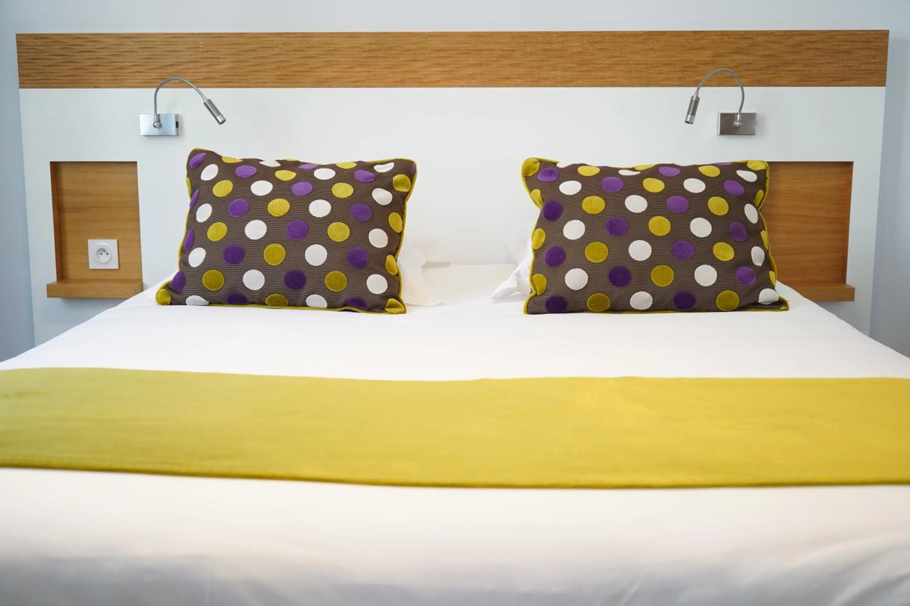 Decorative detail, Bed in Hôtel de Perros, The Originals Boutique