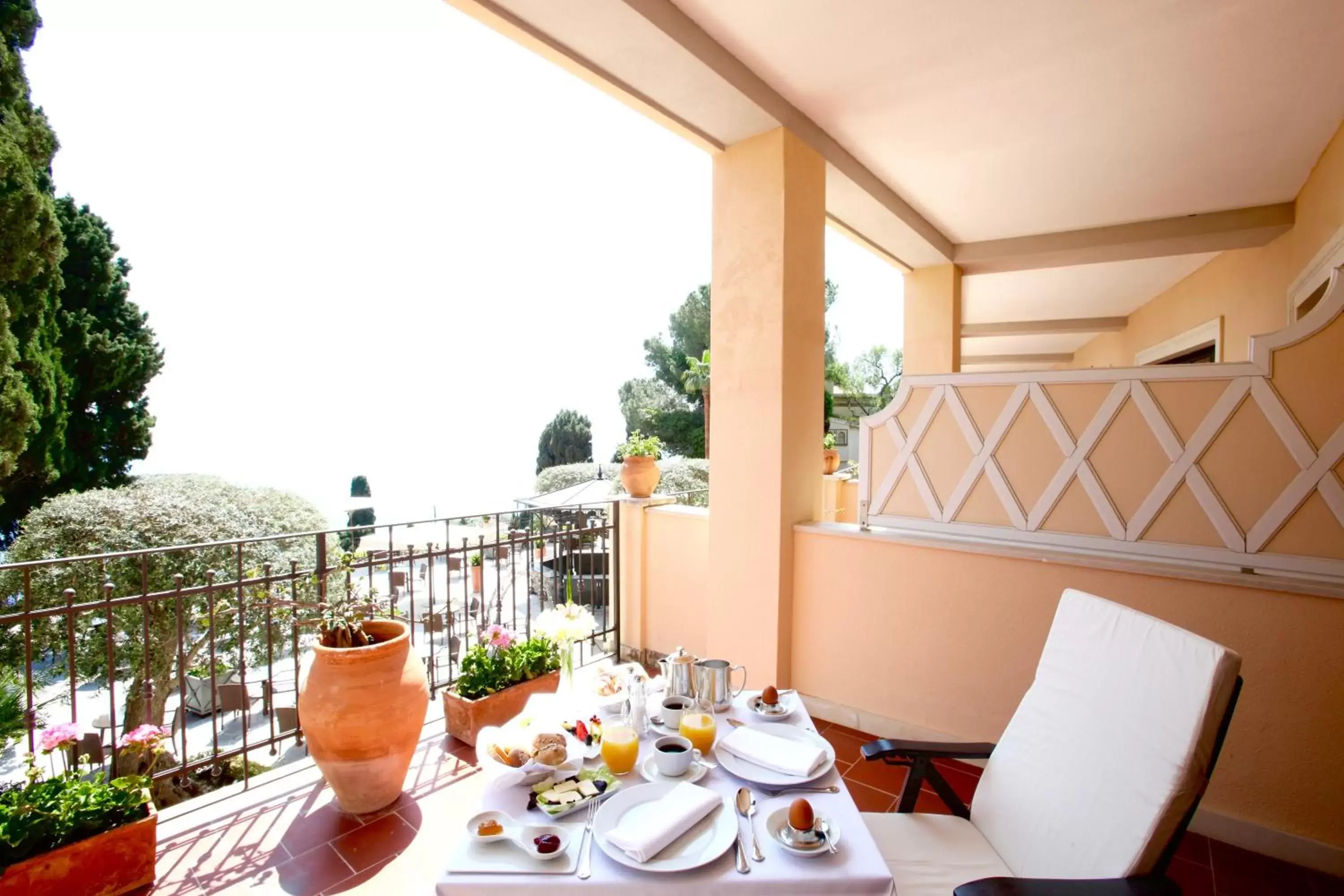 Balcony/Terrace in Grand Hotel San Pietro Relais & Chateaux