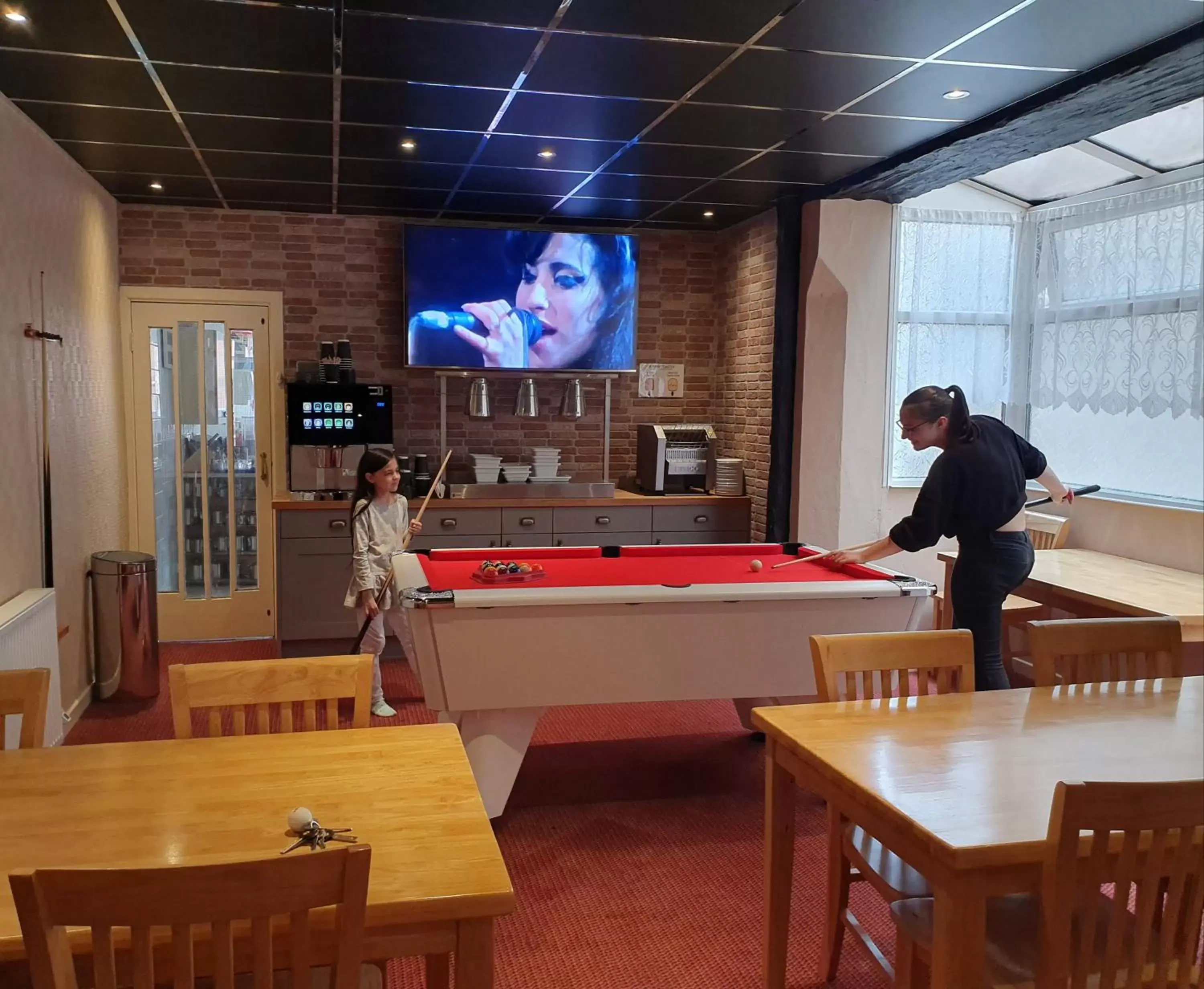 Activities, Billiards in The Kings Cross Hotel