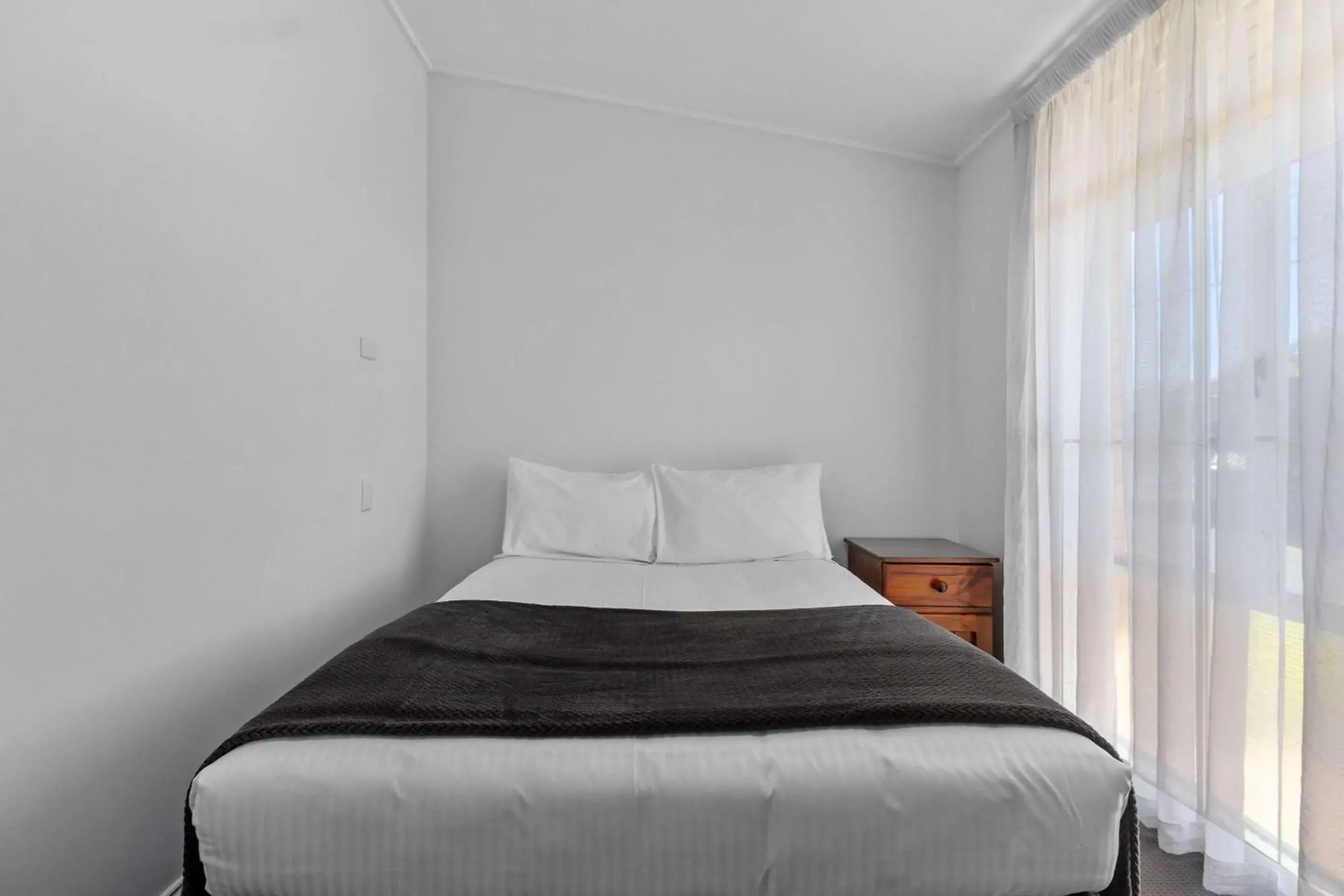 Bedroom, Bed in Econo Lodge East Adelaide