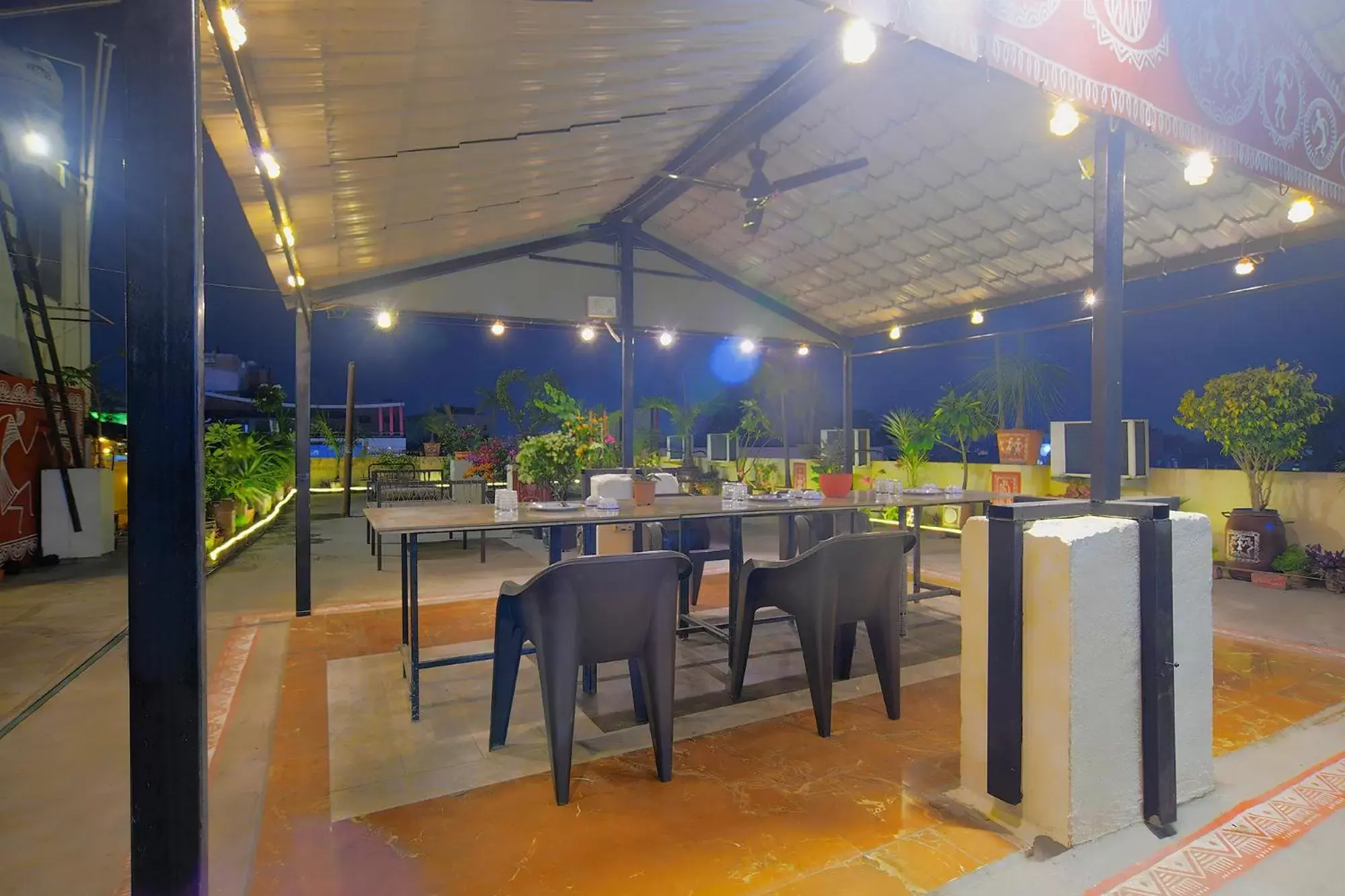 Restaurant/places to eat in FabHotel Imperial Regency Restaurant/places to eat in FabHotel Imperial Regency