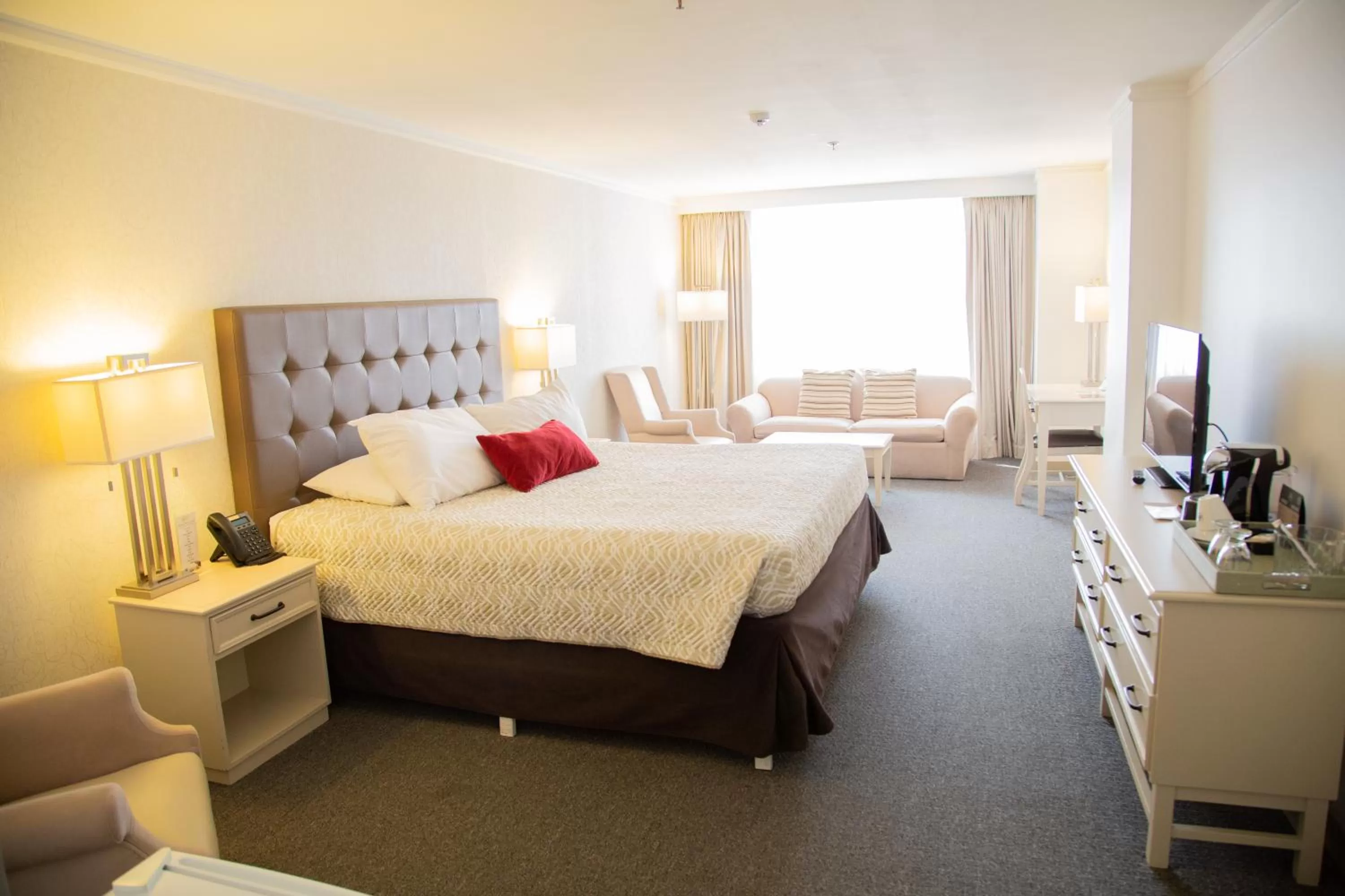 Deluxe King Room in Taormina Hotel and Casino-Adults Only