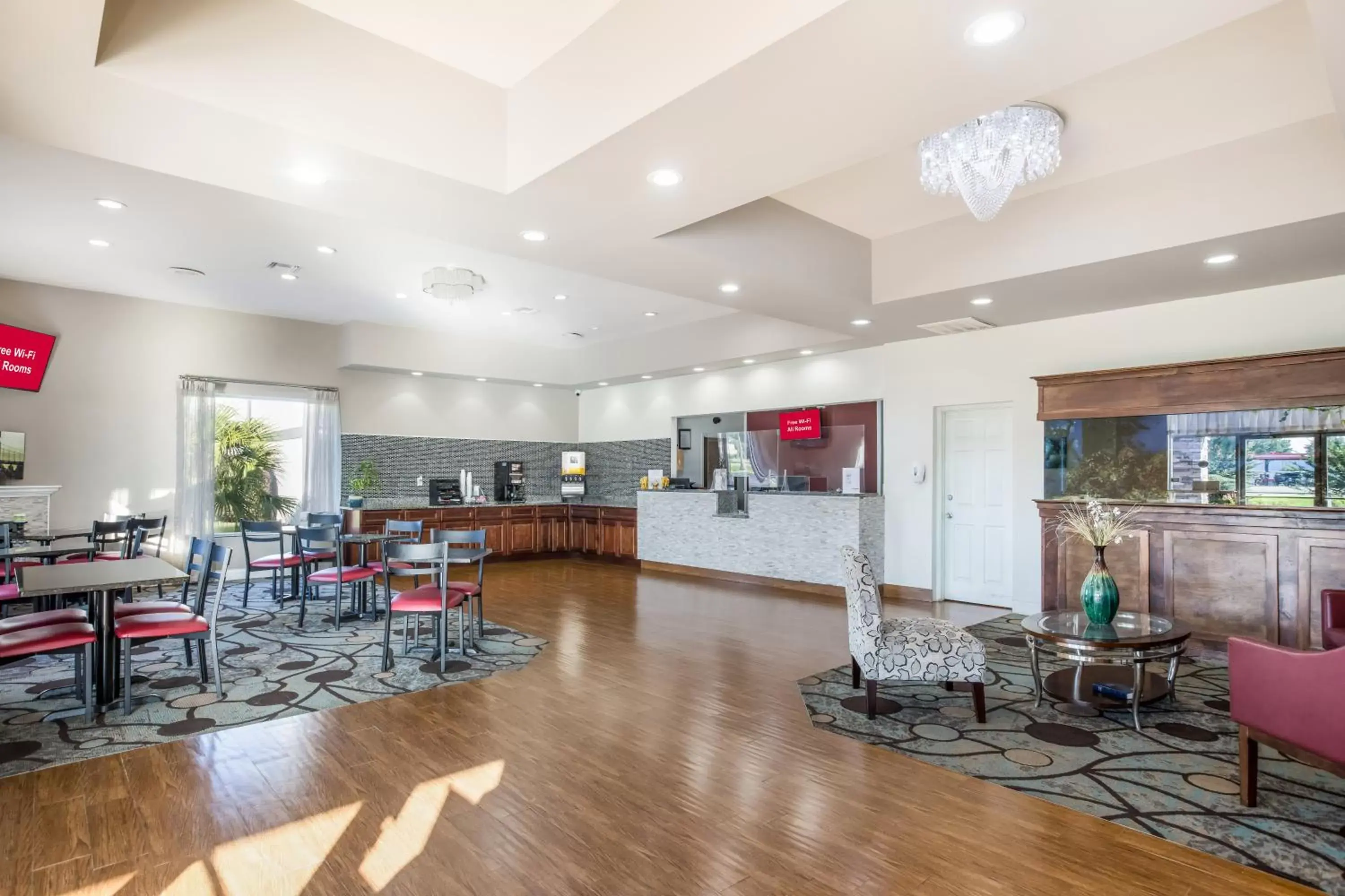 Lobby or reception in Red Roof Inn Savannah - Richmond Hill I-95