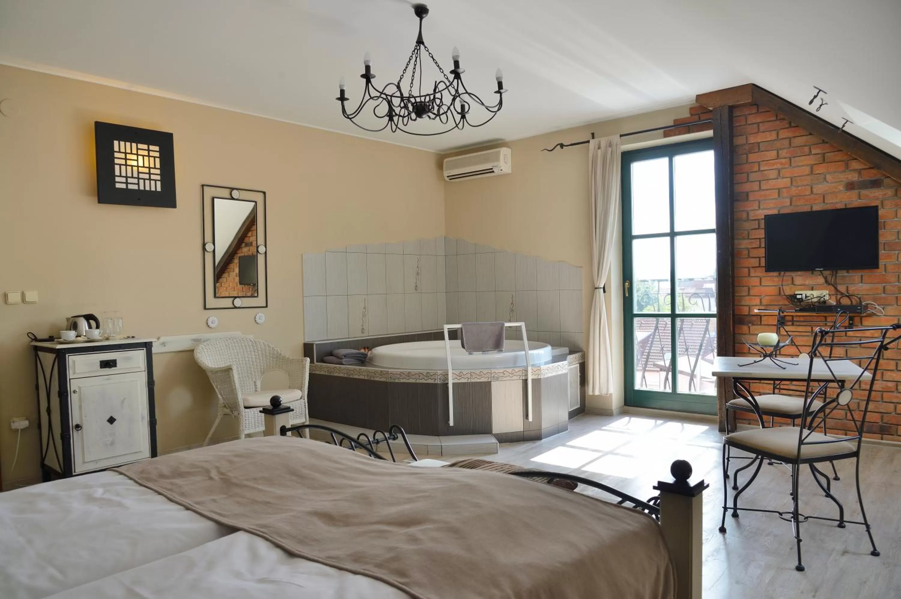 Bed in Hotel Via Ironia