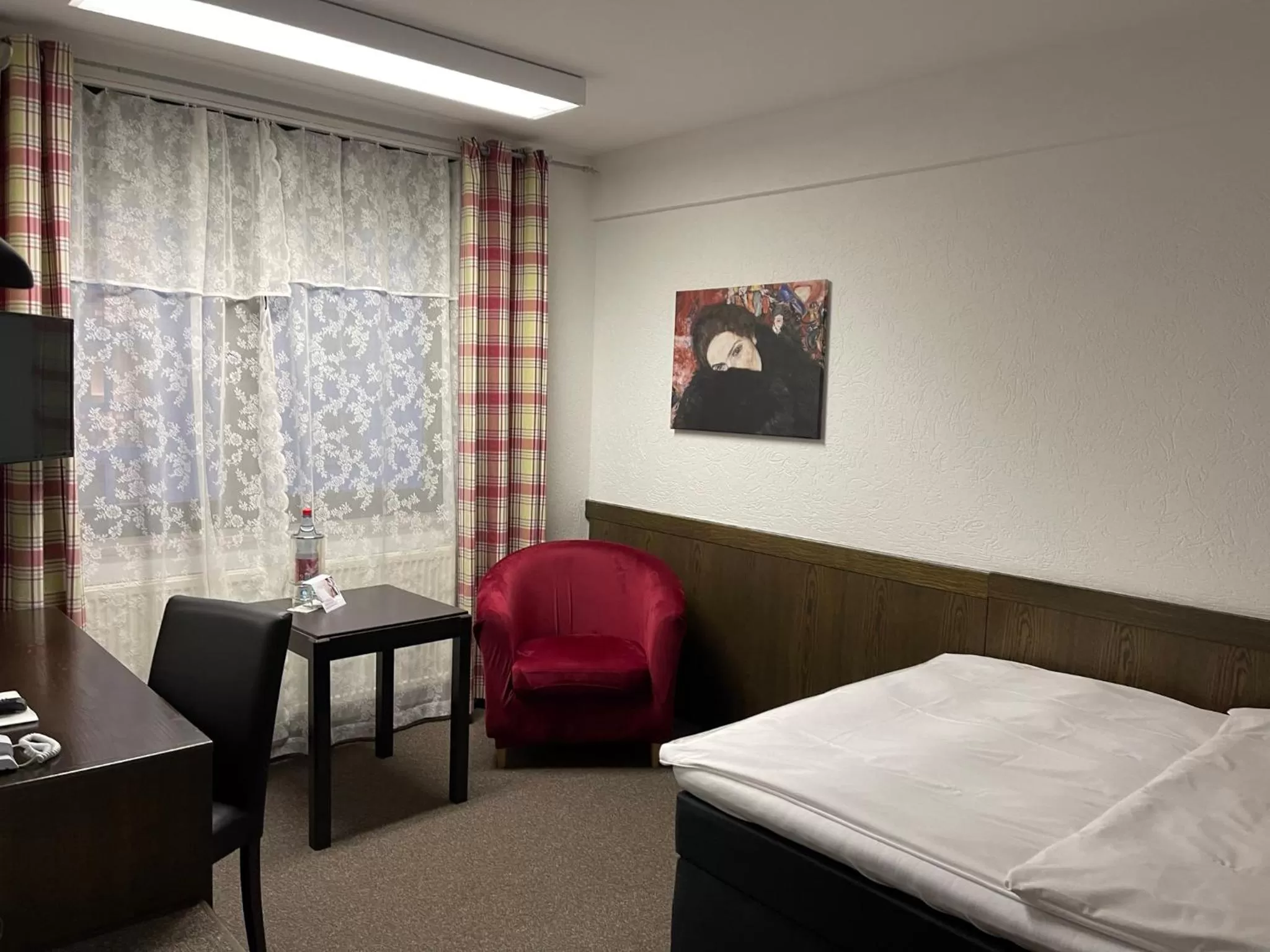 Bed in Hotel Brunnenhof