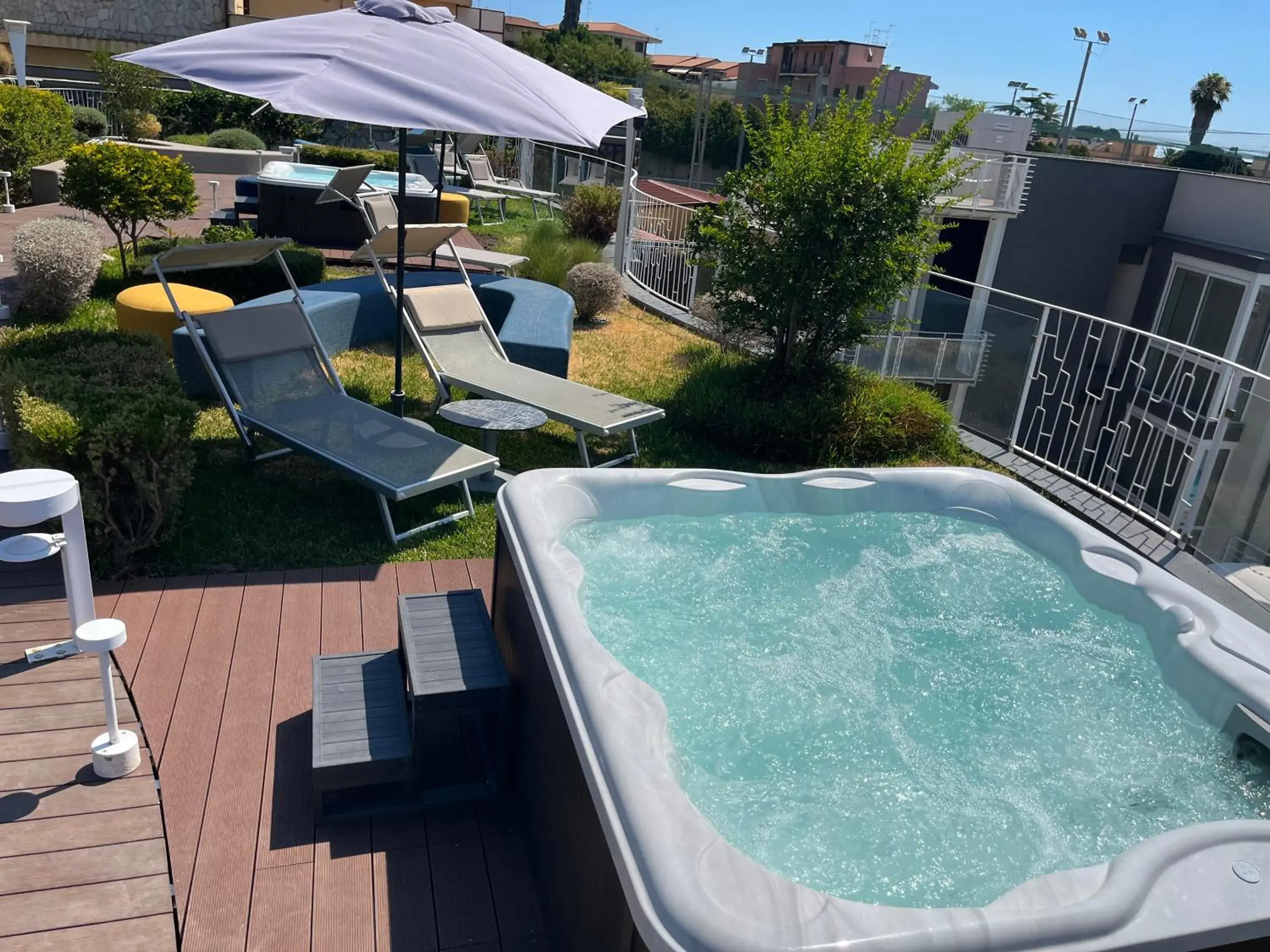 Hot Tub, Swimming Pool in Hotel Malavoglia
