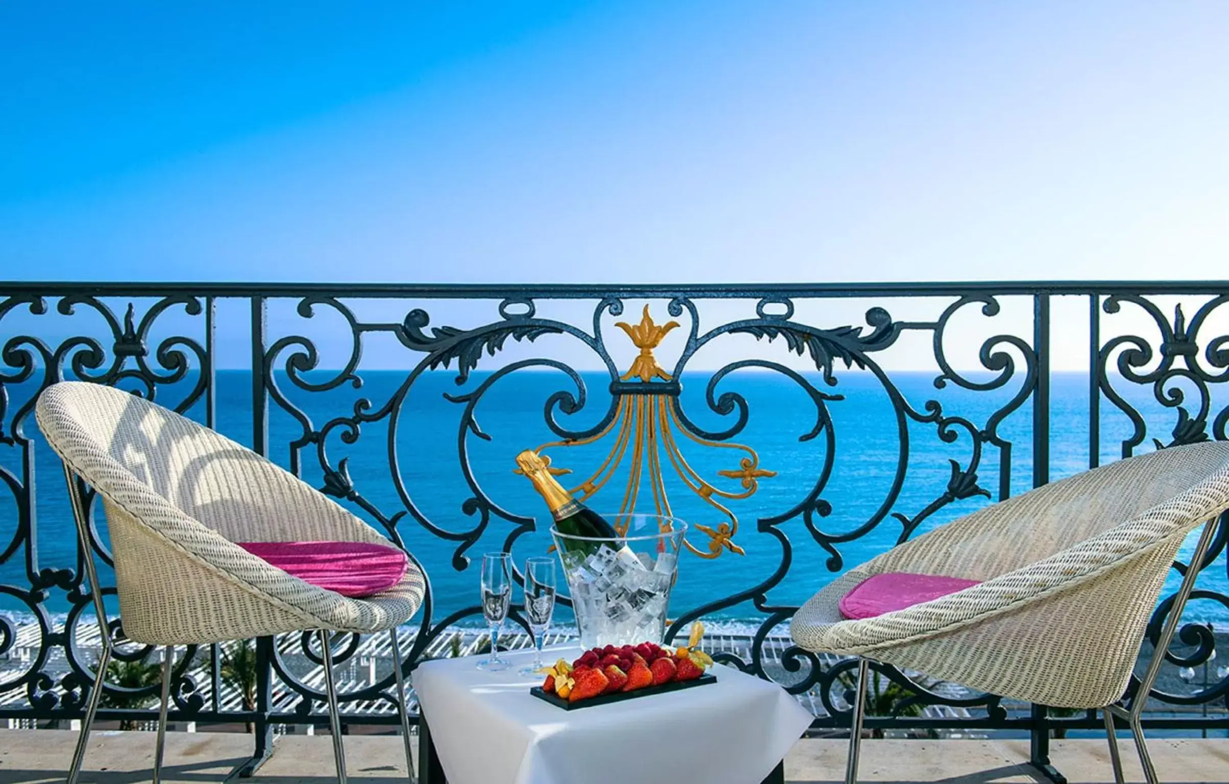Balcony/Terrace, Pool View in Hôtel Le Royal Promenade des Anglais