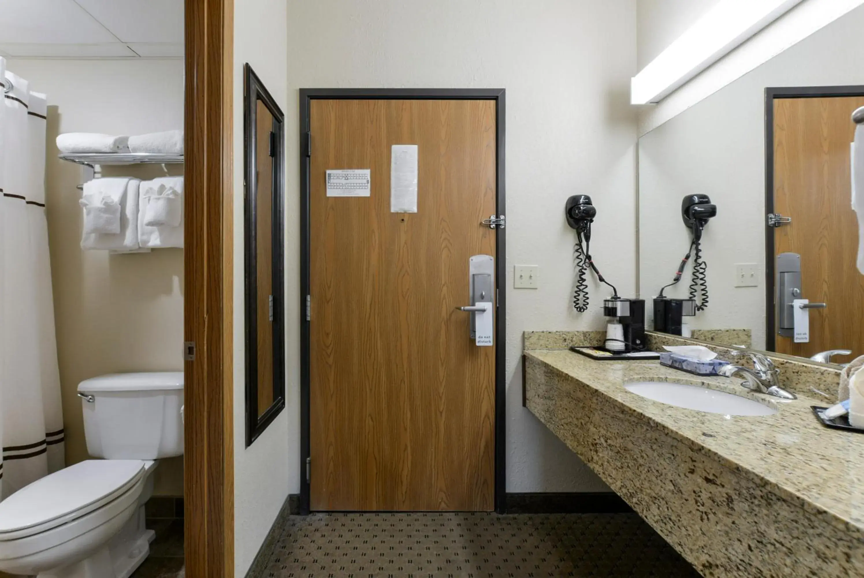 Bathroom in Grand View Inn & Suites