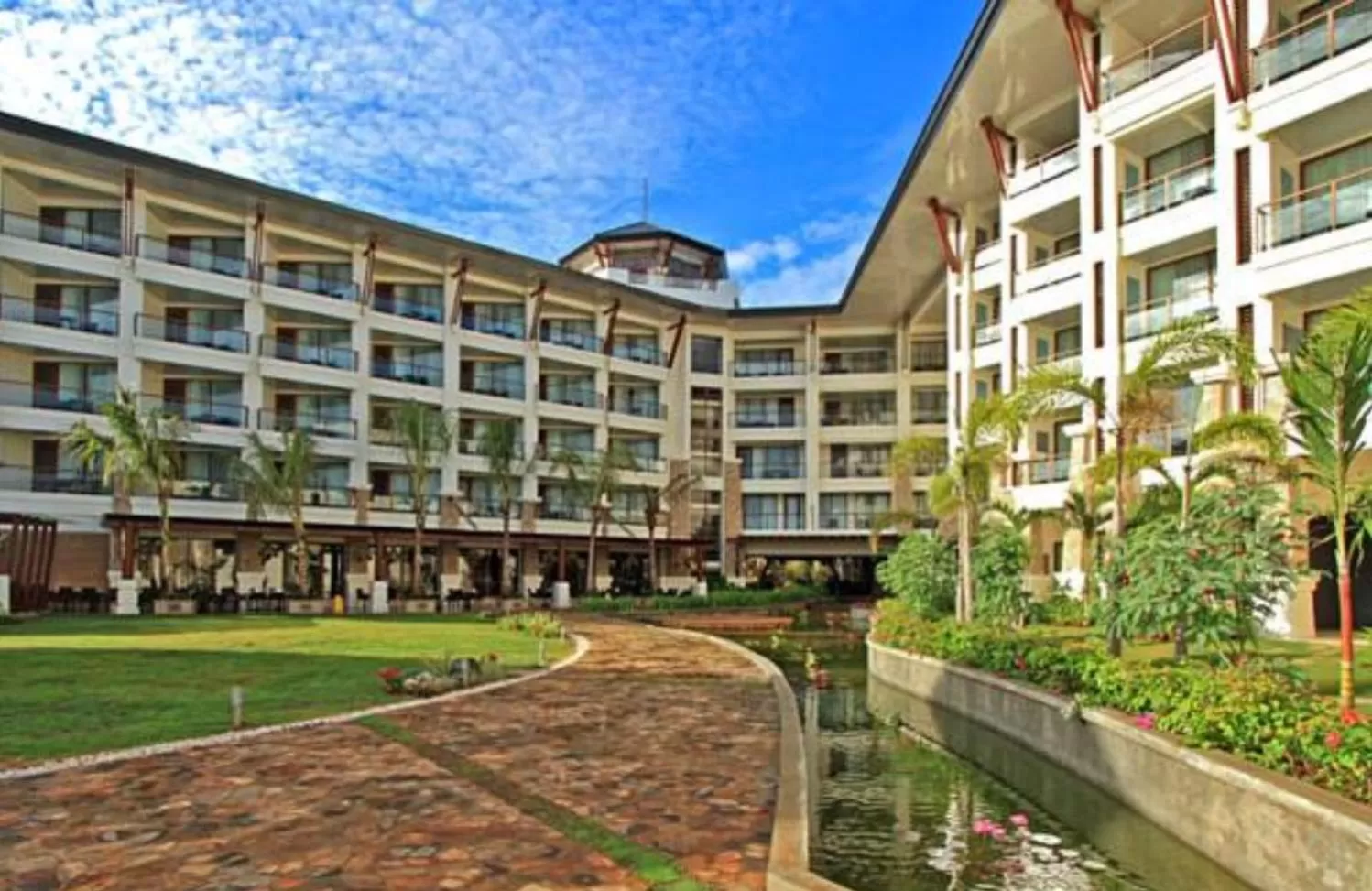 Property building in The Bellevue Resort