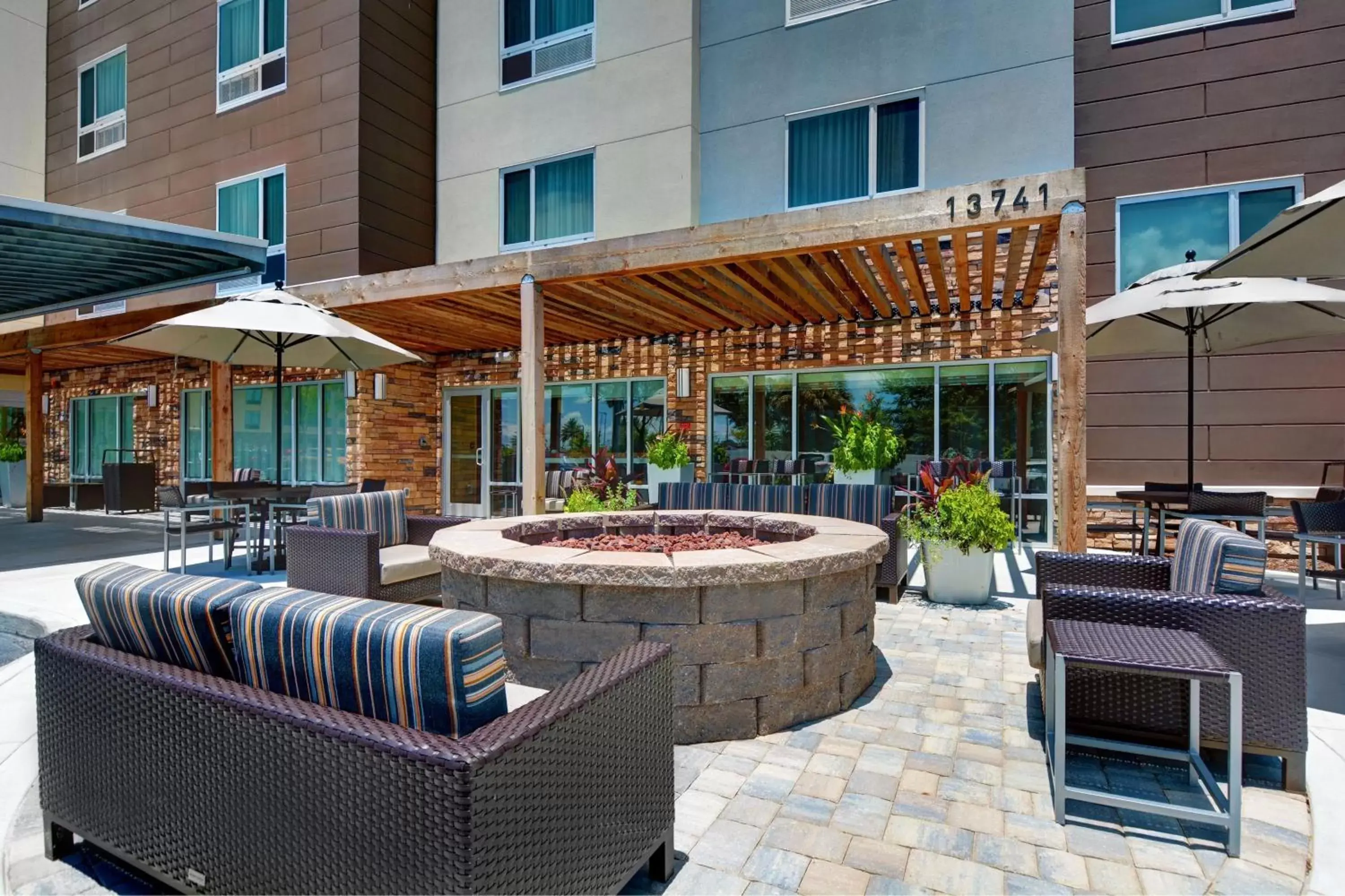 Lounge or bar in TownePlace Suites by Marriott Jacksonville East