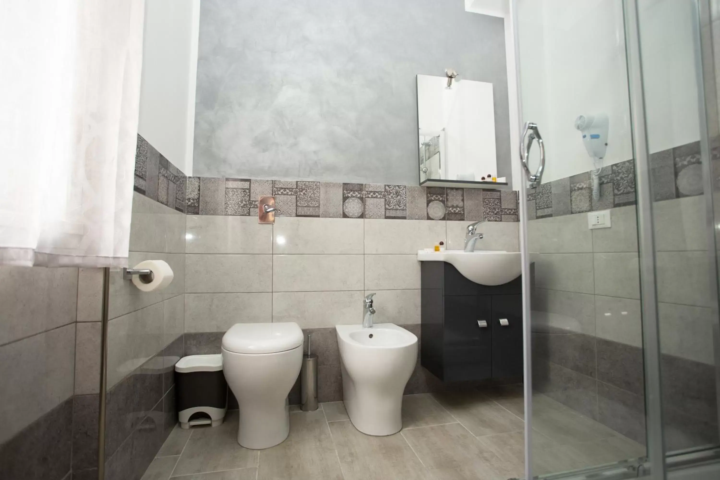 Photo of the whole room, Bathroom in B&B Palermo Sole & Cultura