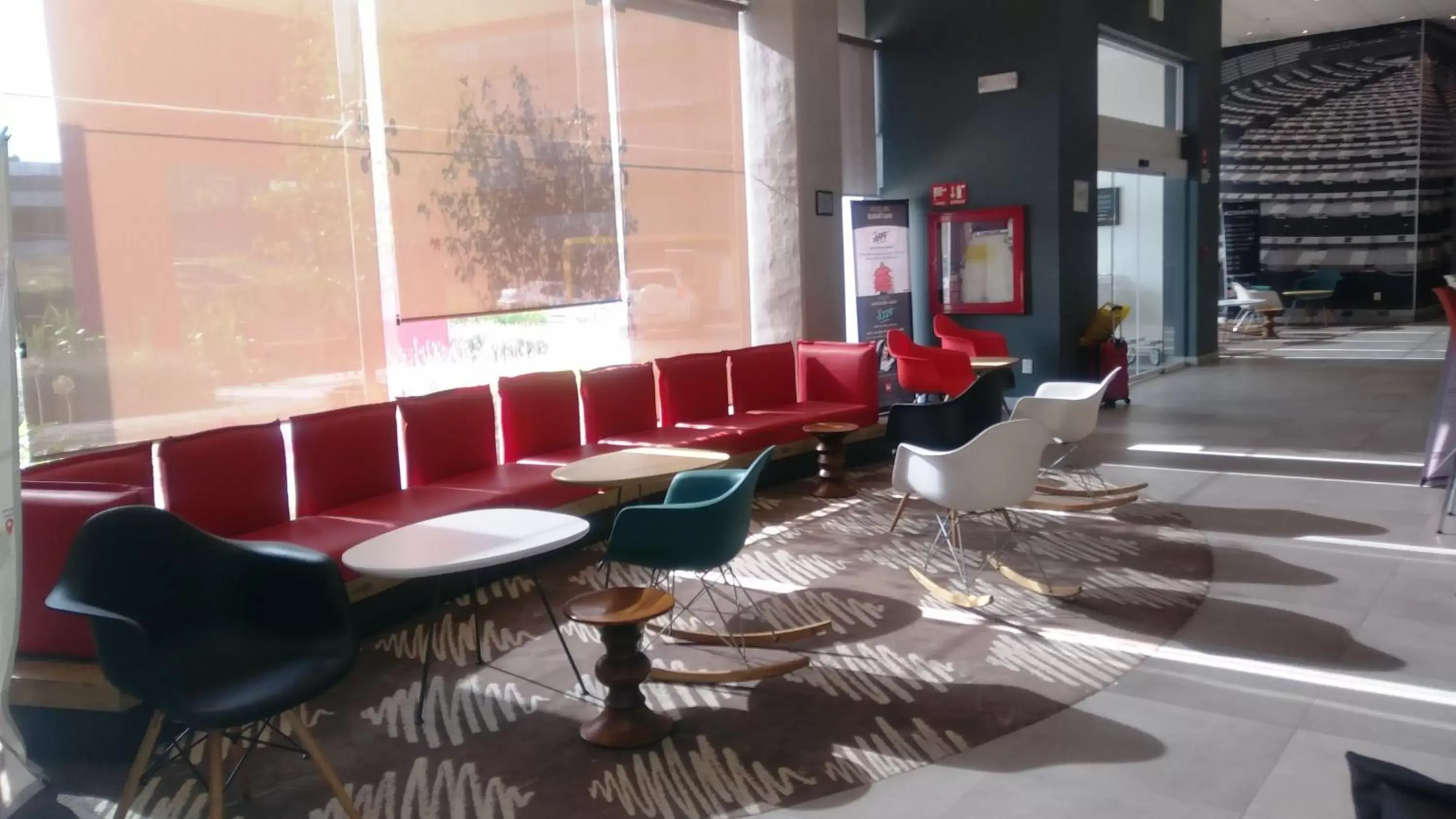 Lobby or reception, Lounge/Bar in Ibis Queretaro