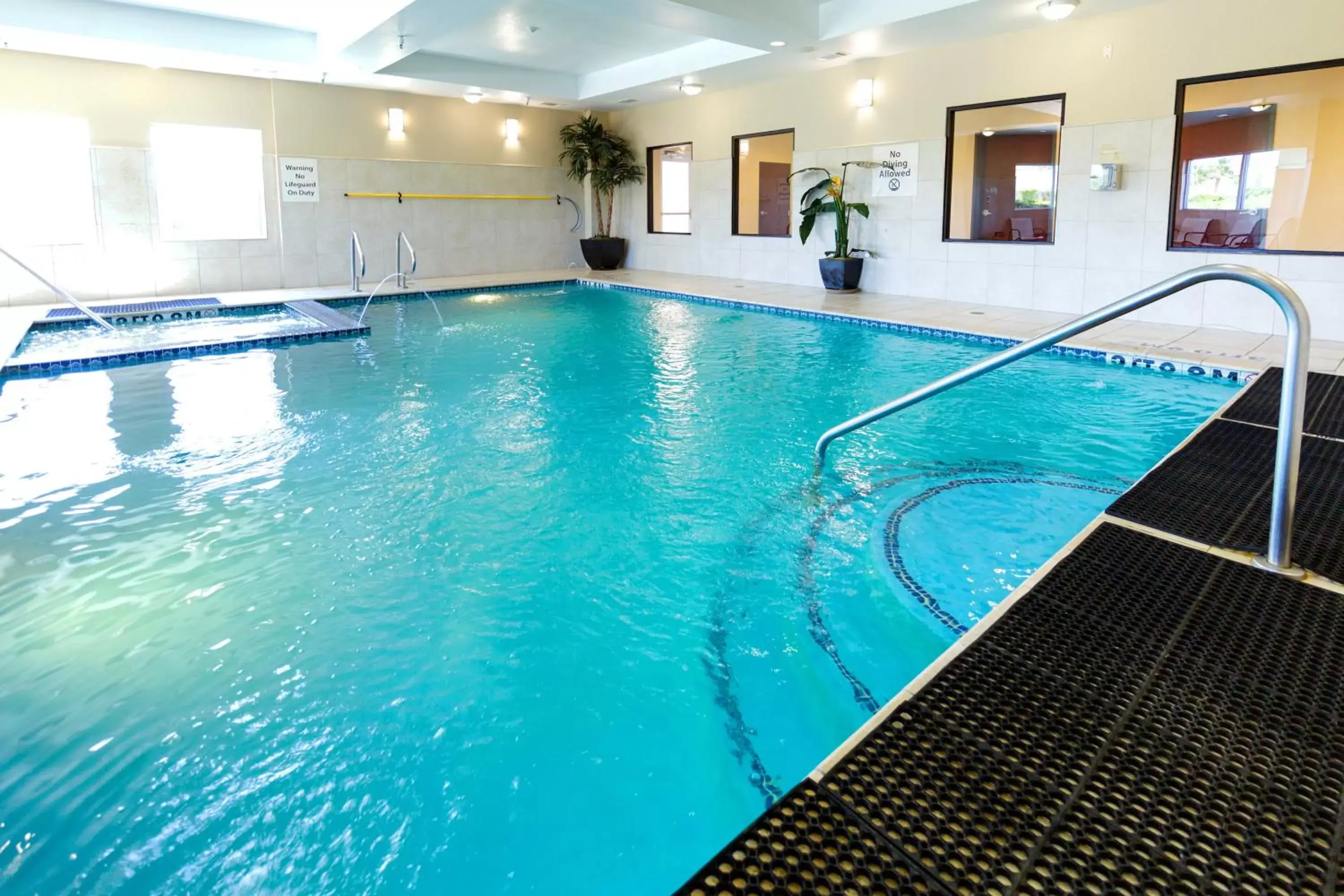 Swimming Pool in Holiday Inn Houston-Webster, an IHG Hotel