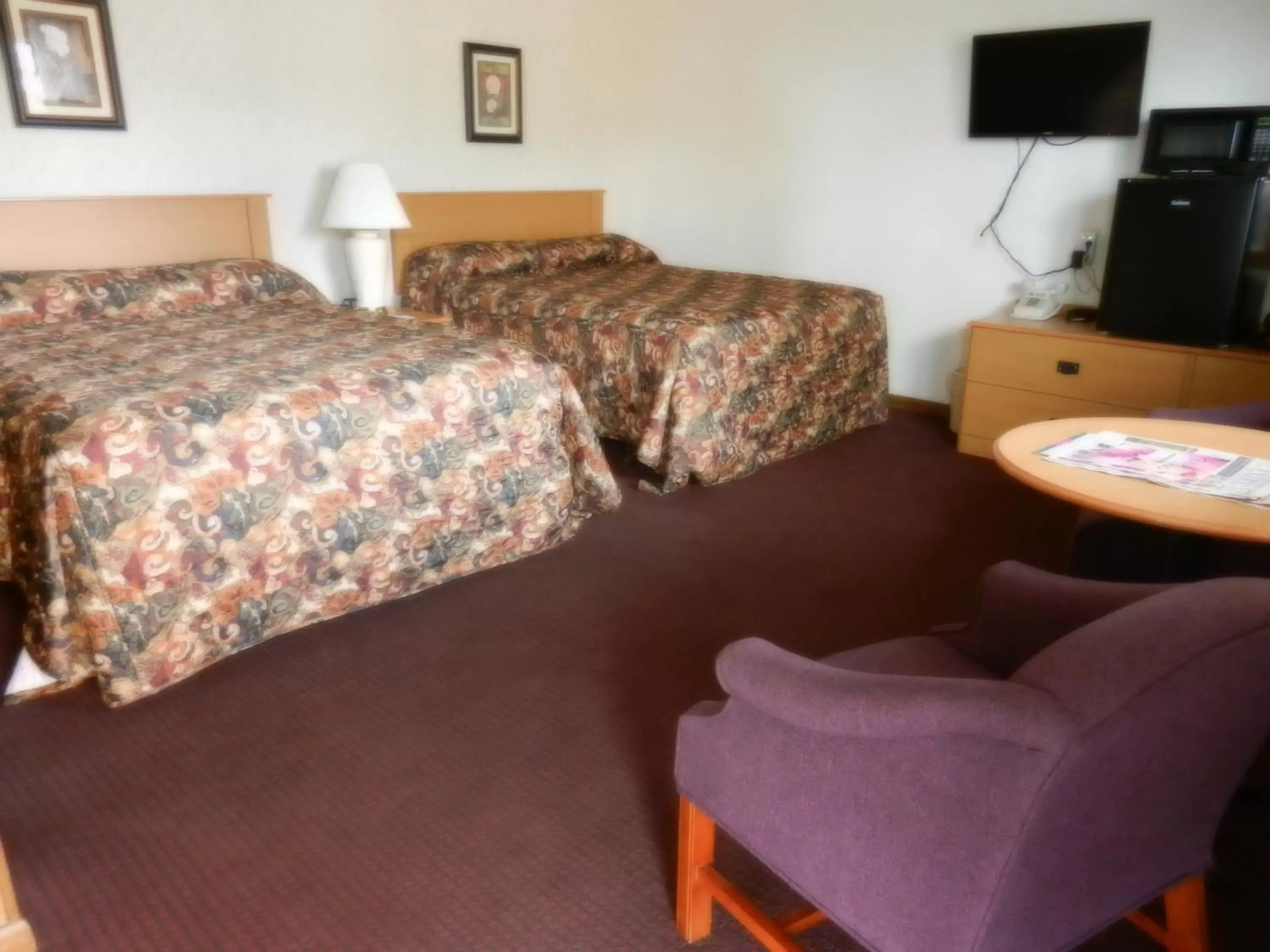 Standard Queen Room with Two Queen Beds - Non-Smoking in Paintbrush Motel