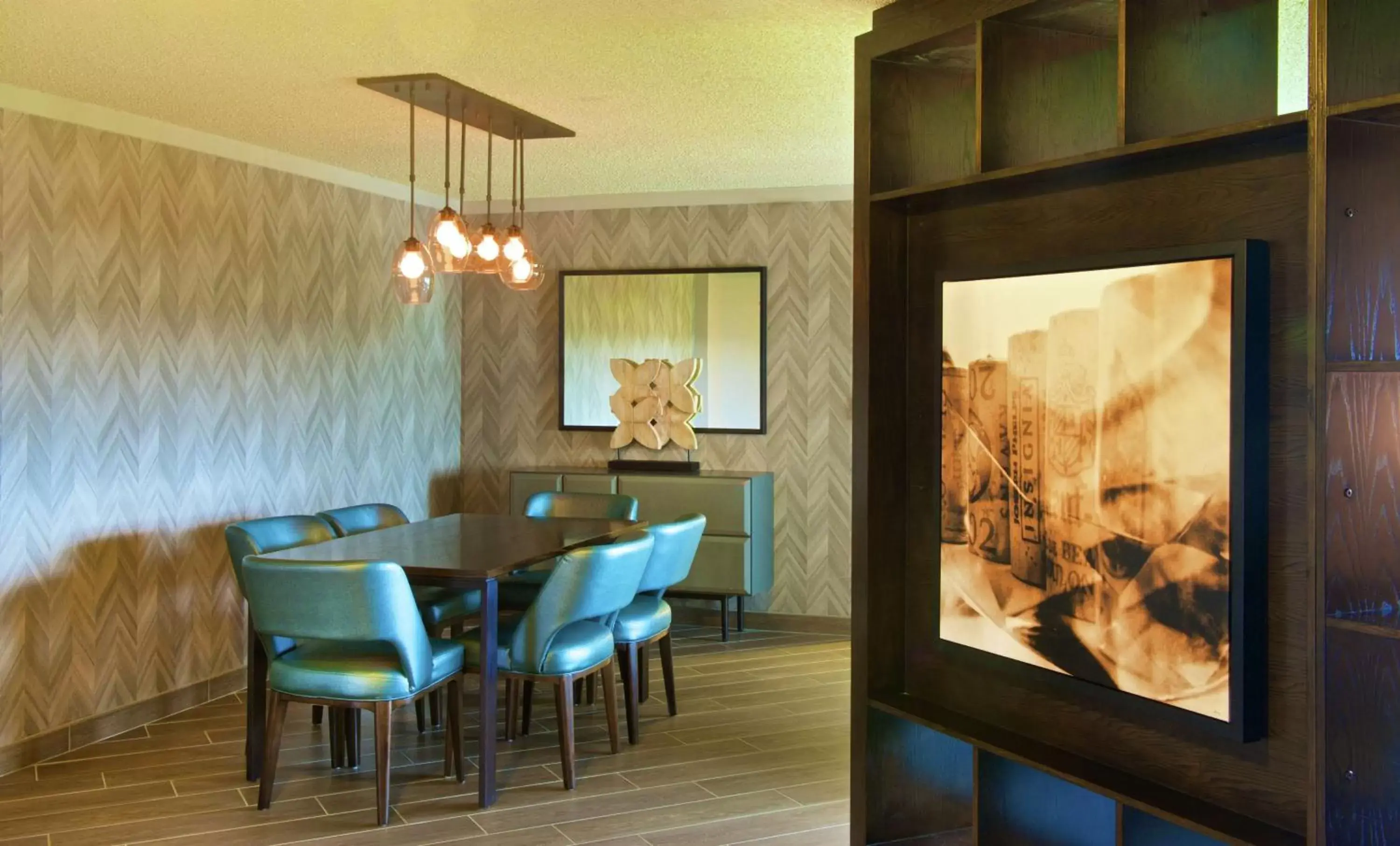 Living room in Embassy Suites by Hilton Portland Tigard Living room in Embassy Suites by Hilton Portland Tigard