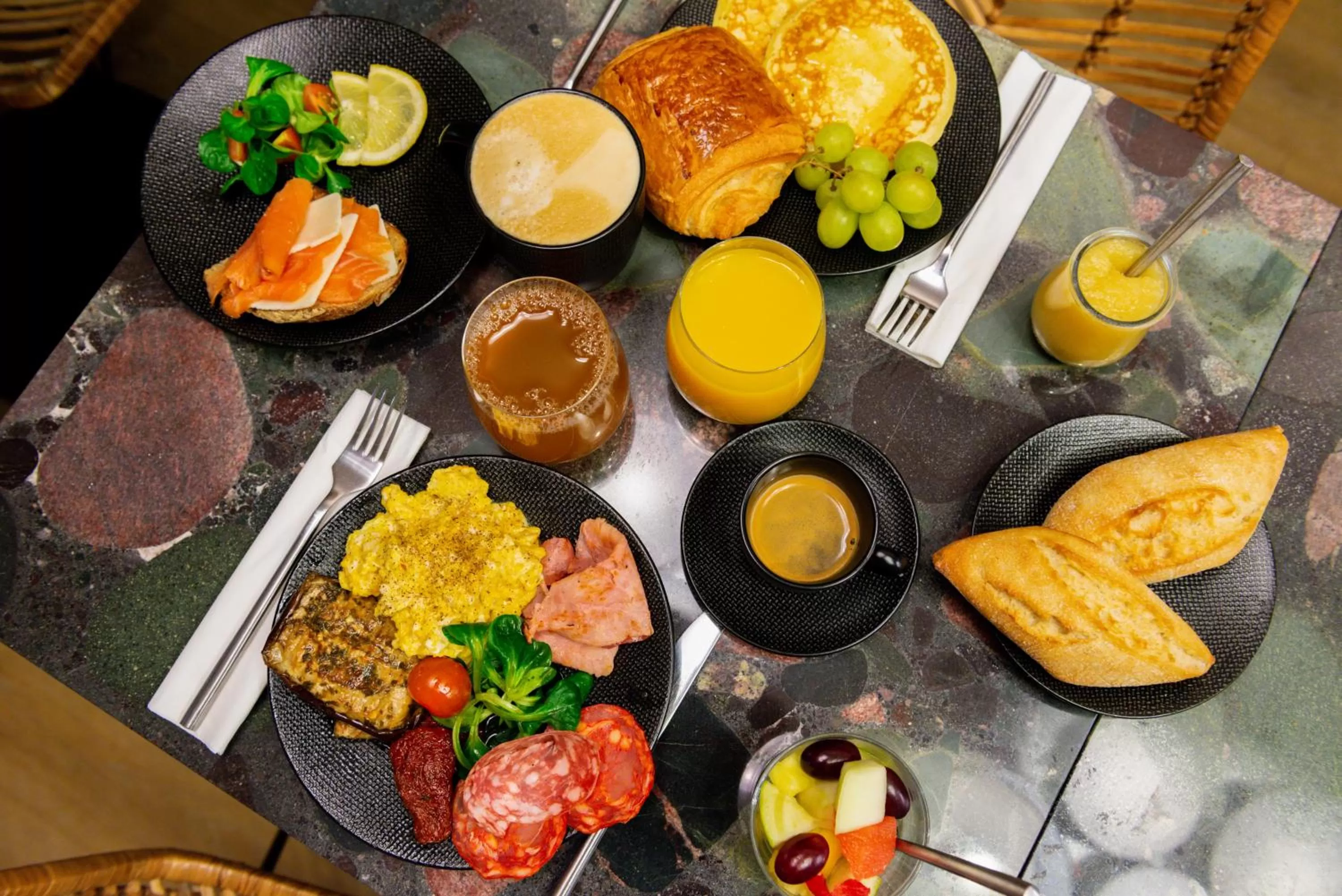Breakfast in Leonardo Boutique Hotel Paris Opera