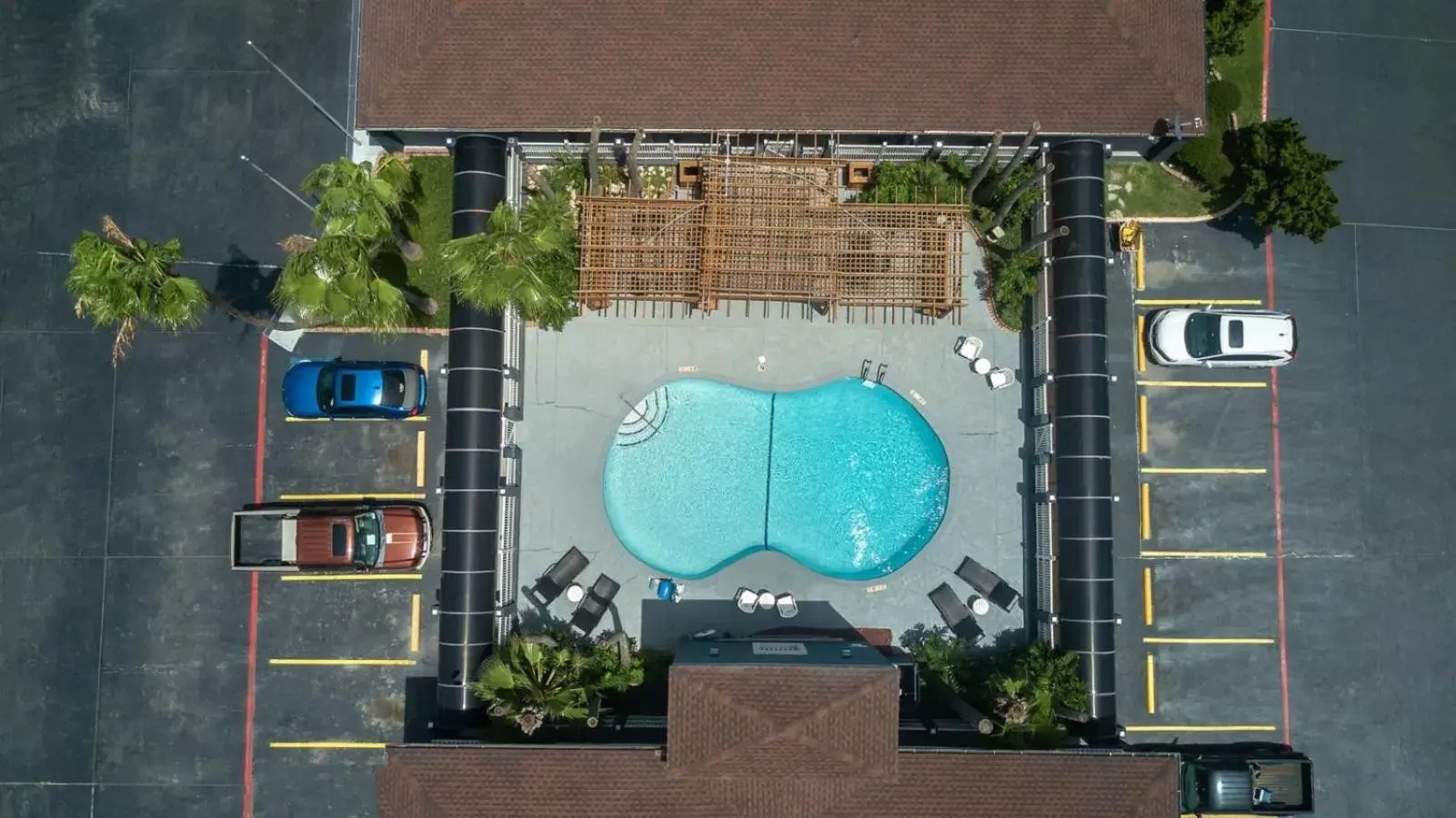 Swimming pool, Pool View in Days Inn by Wyndham Portland/Corpus Christi