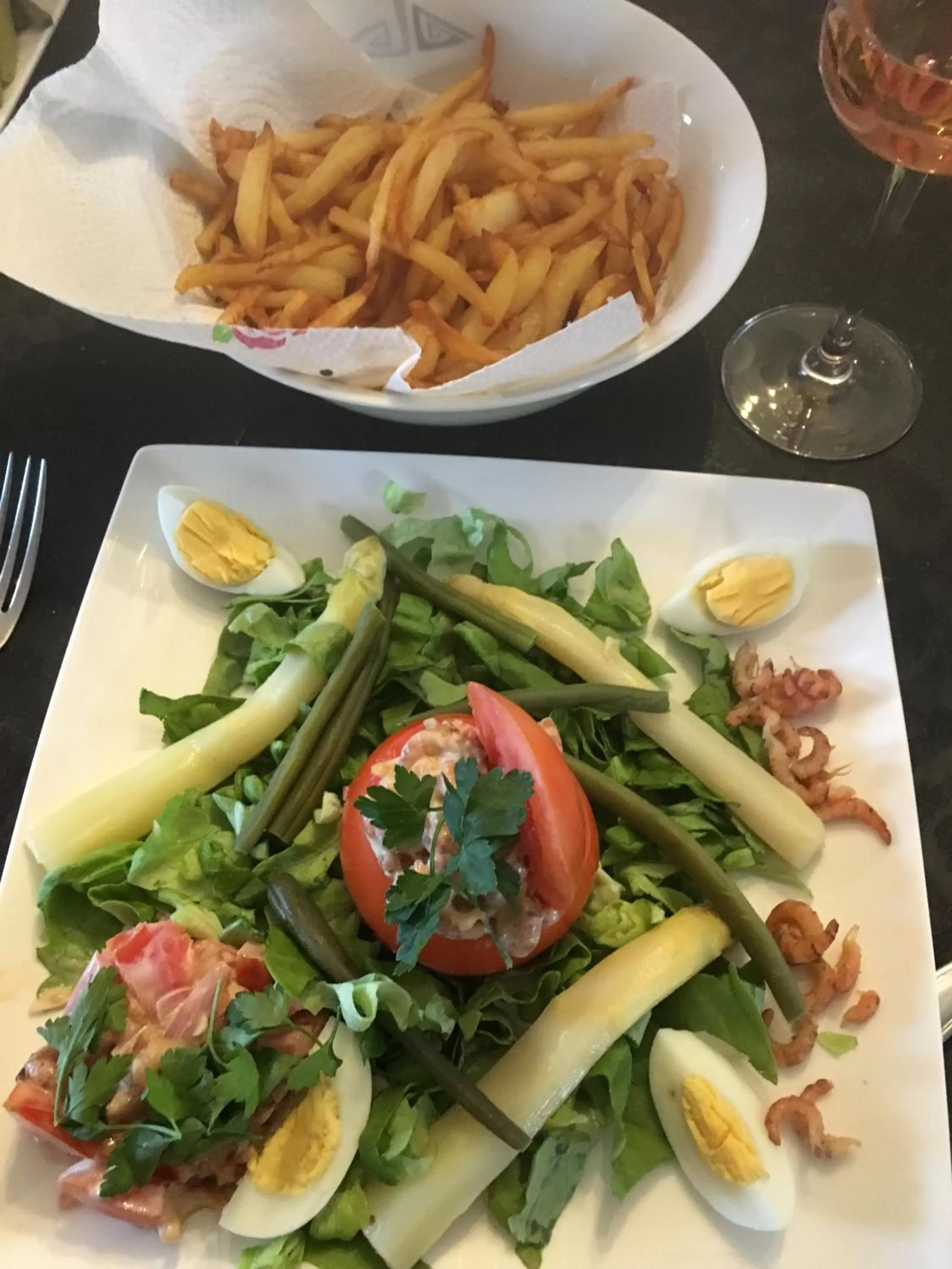 Restaurant/places to eat, Food in Maison des Vignes