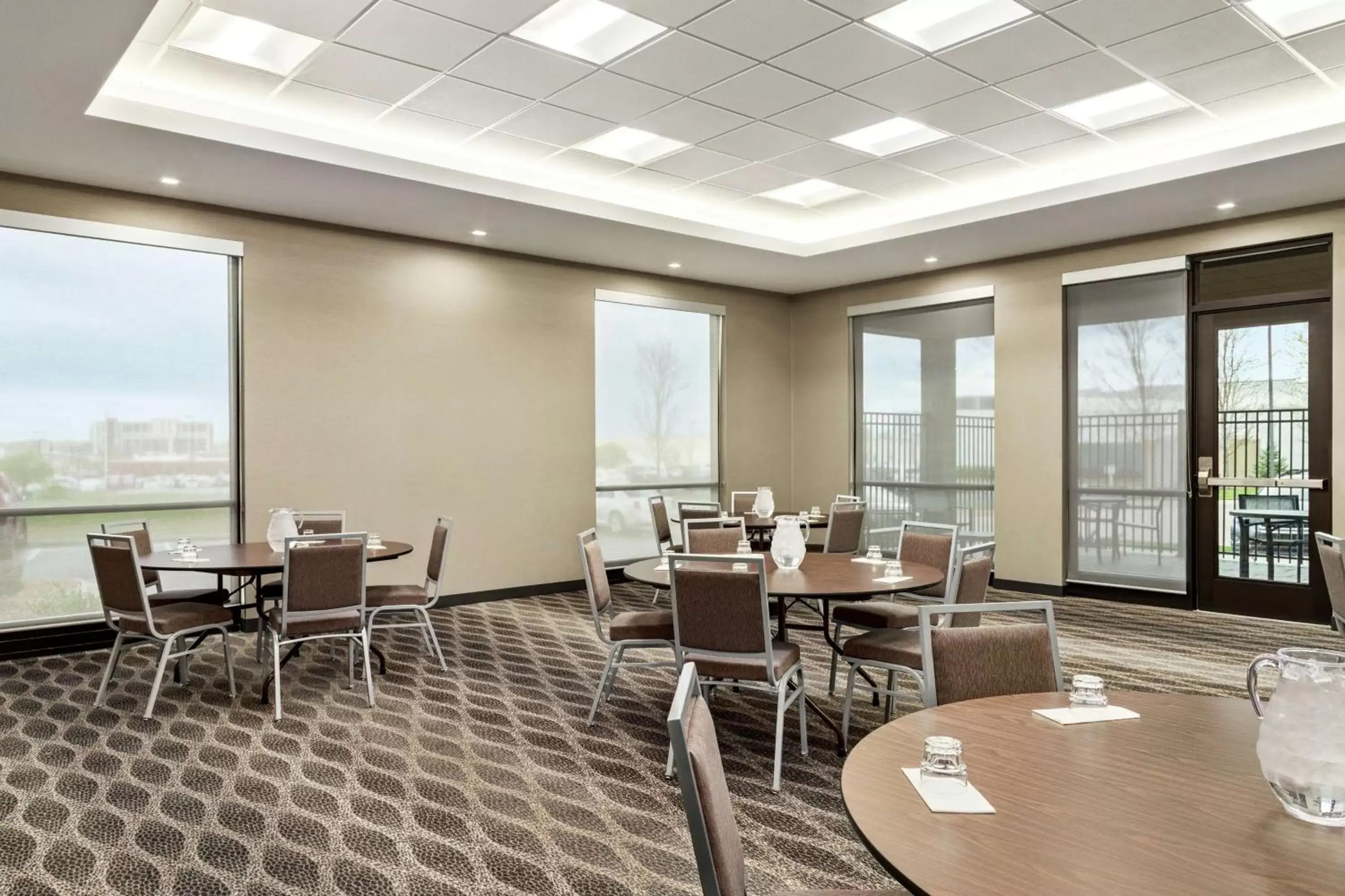 Meeting/conference room, Restaurant/Places to Eat in Homewood Suites By Hilton Springfield Medical District