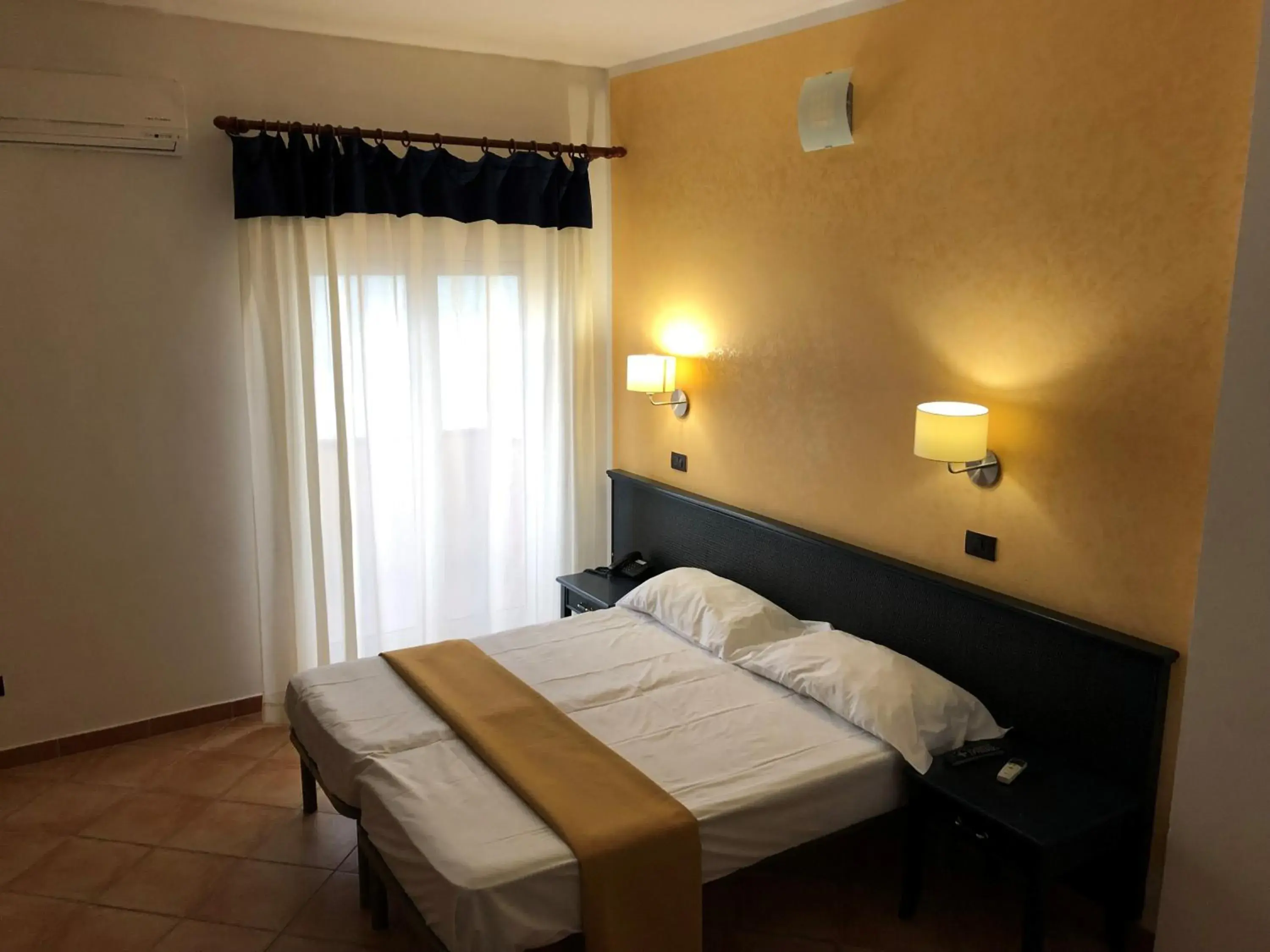 Photo of the whole room, Bed in Residence Hotel Antica Perla