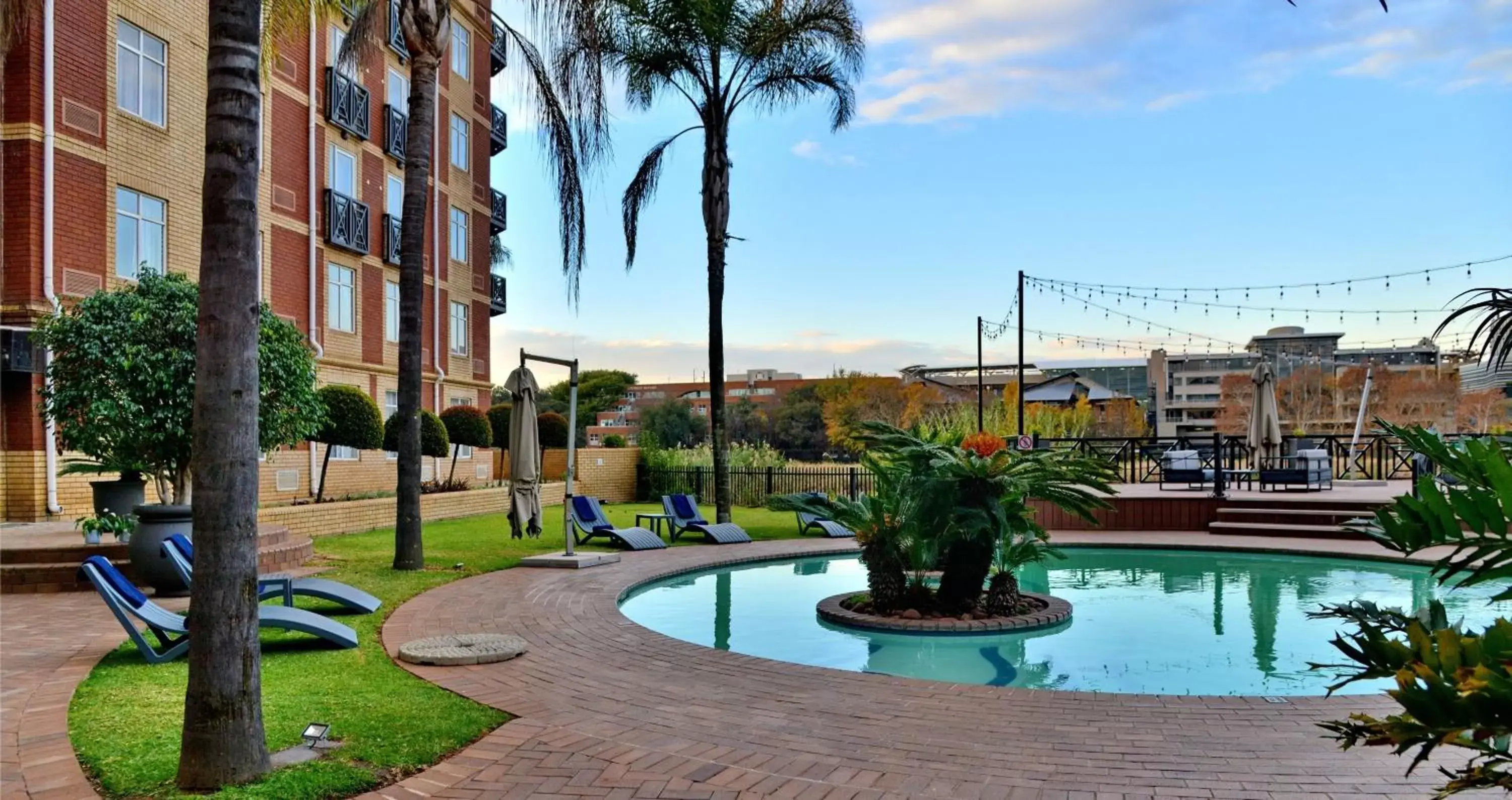 Swimming pool in ANEW Hotel Centurion Pretoria