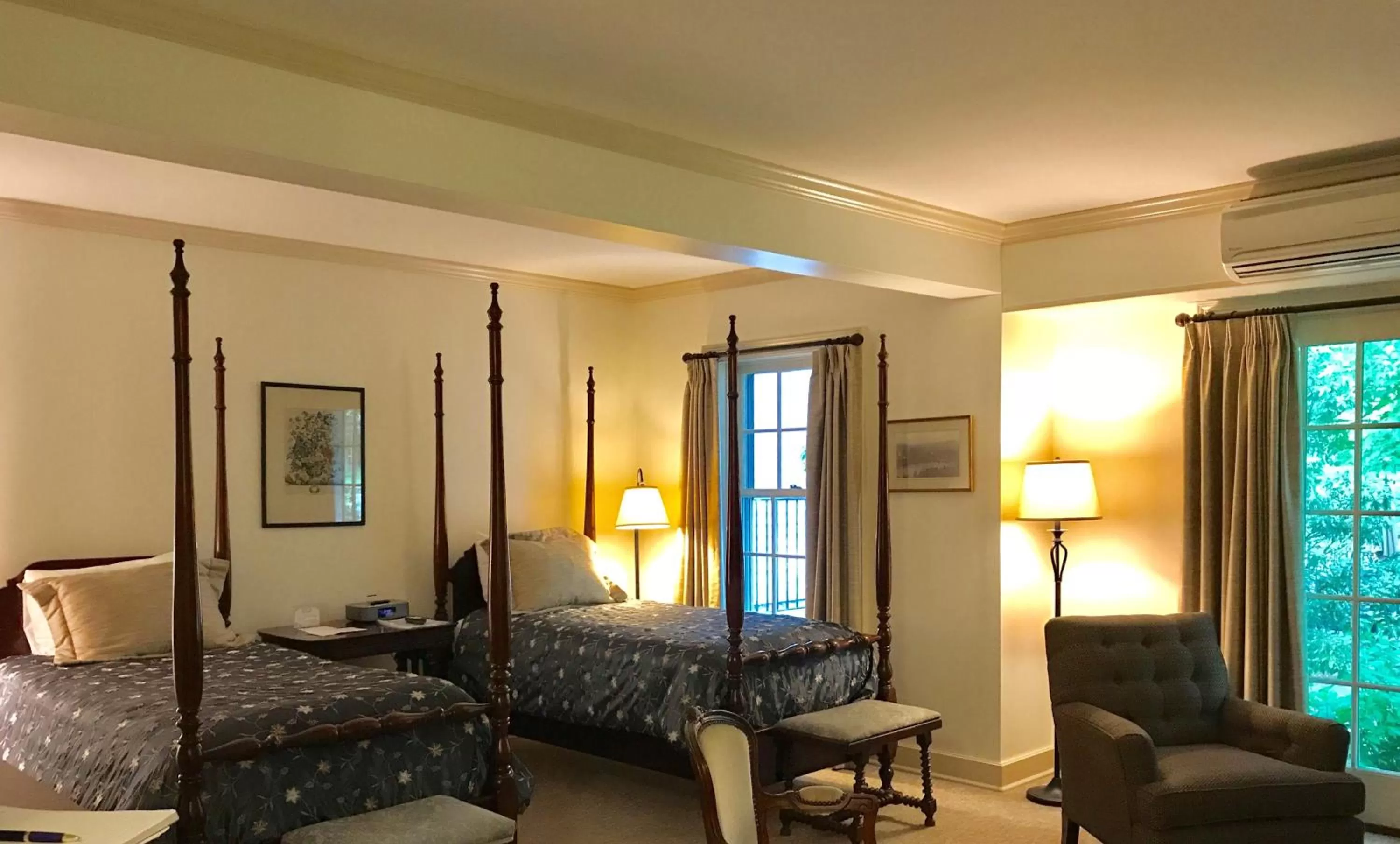 Bed in The Old Lyme Inn