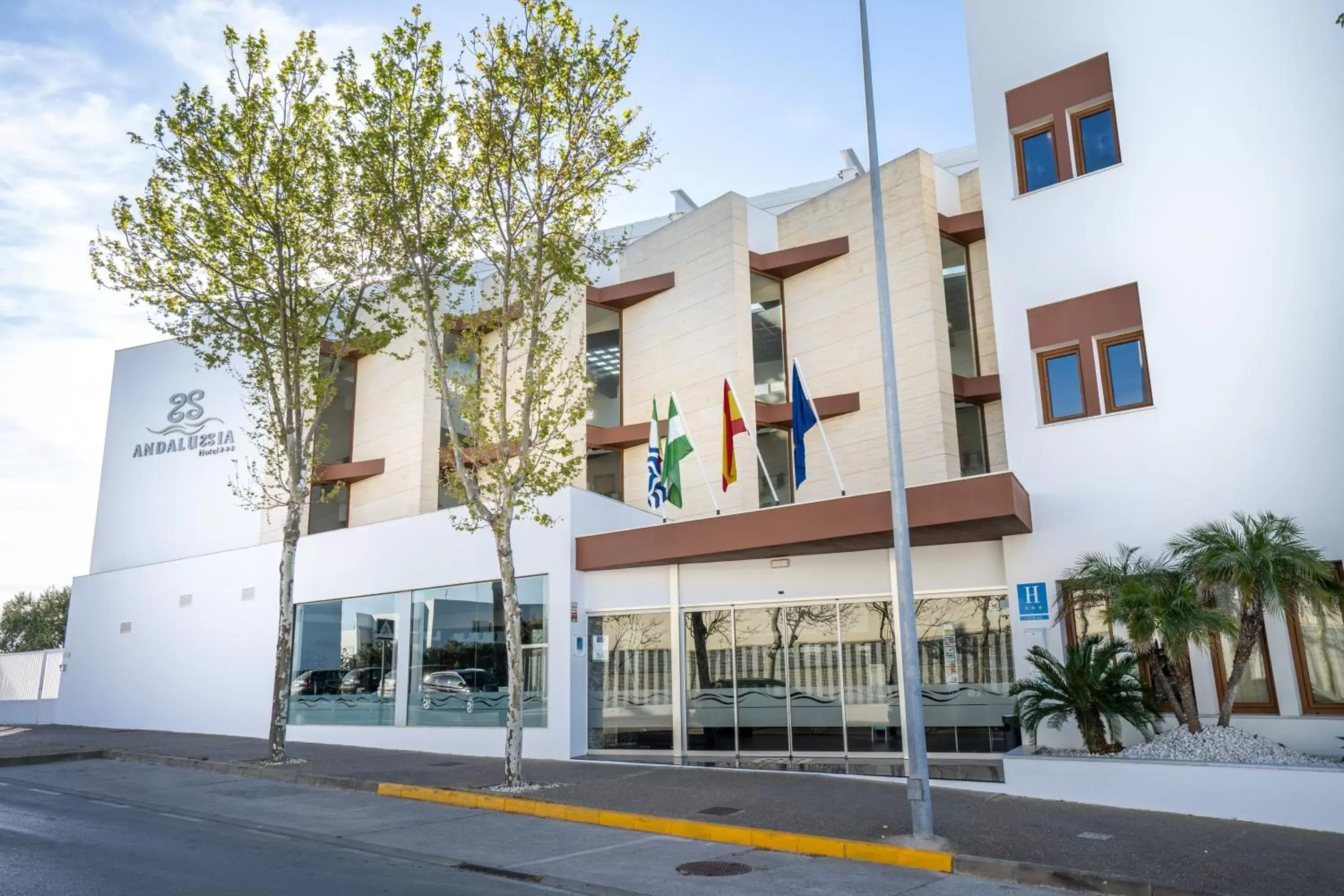 Facade/entrance, Property Building in Hotel Andalussia