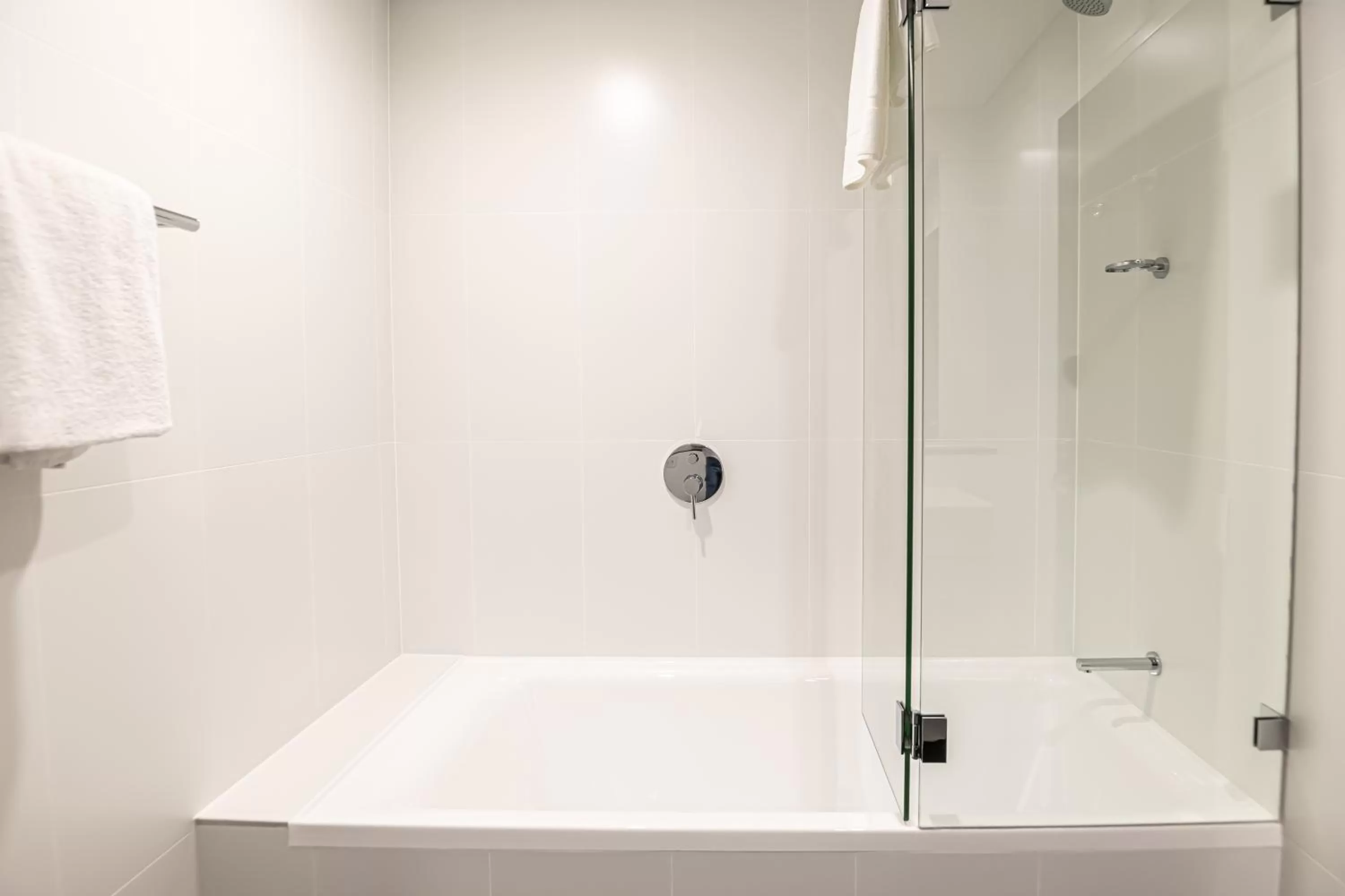 Bathroom in Song Hotel Sydney