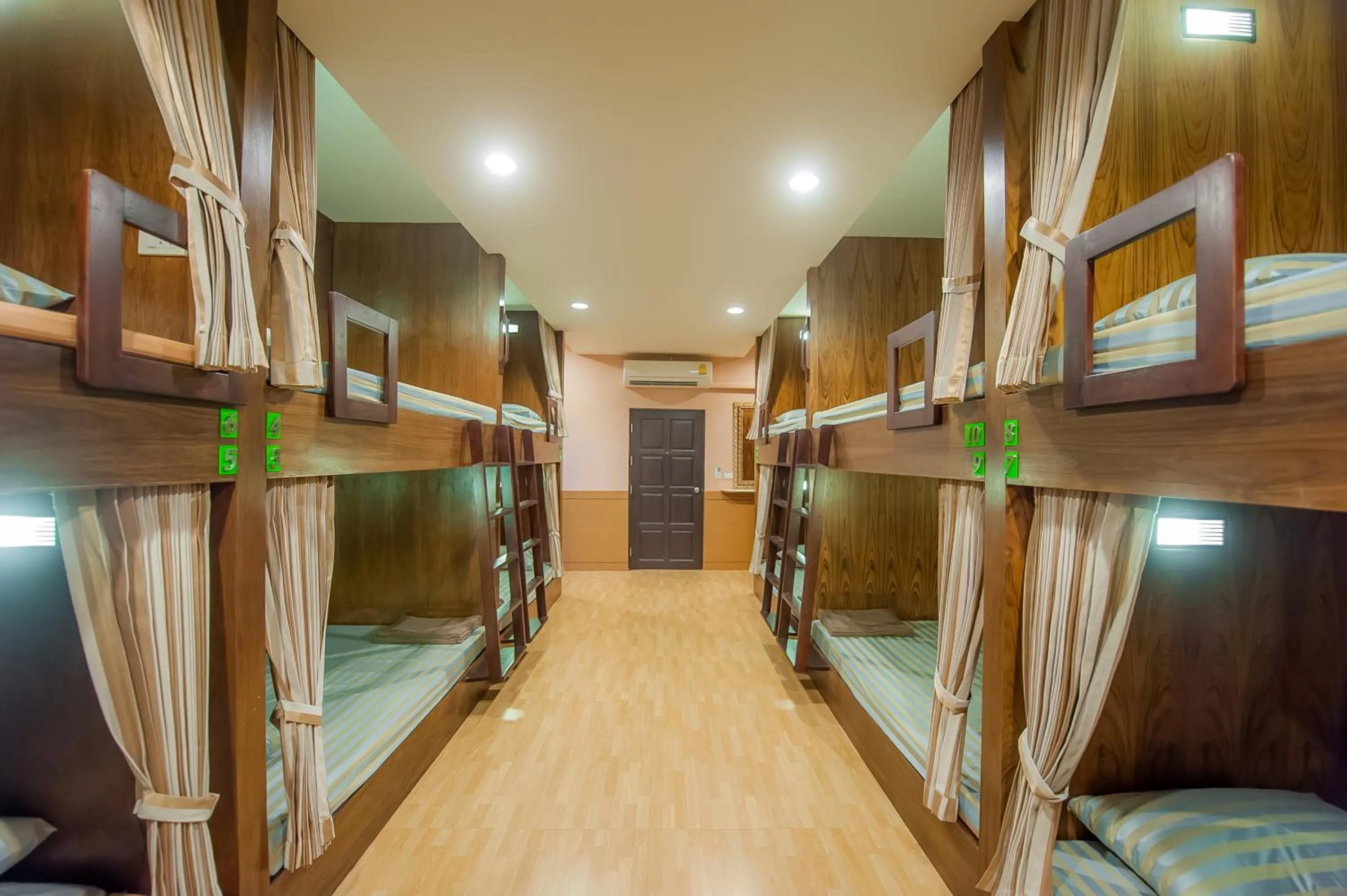 Bedroom in Full House