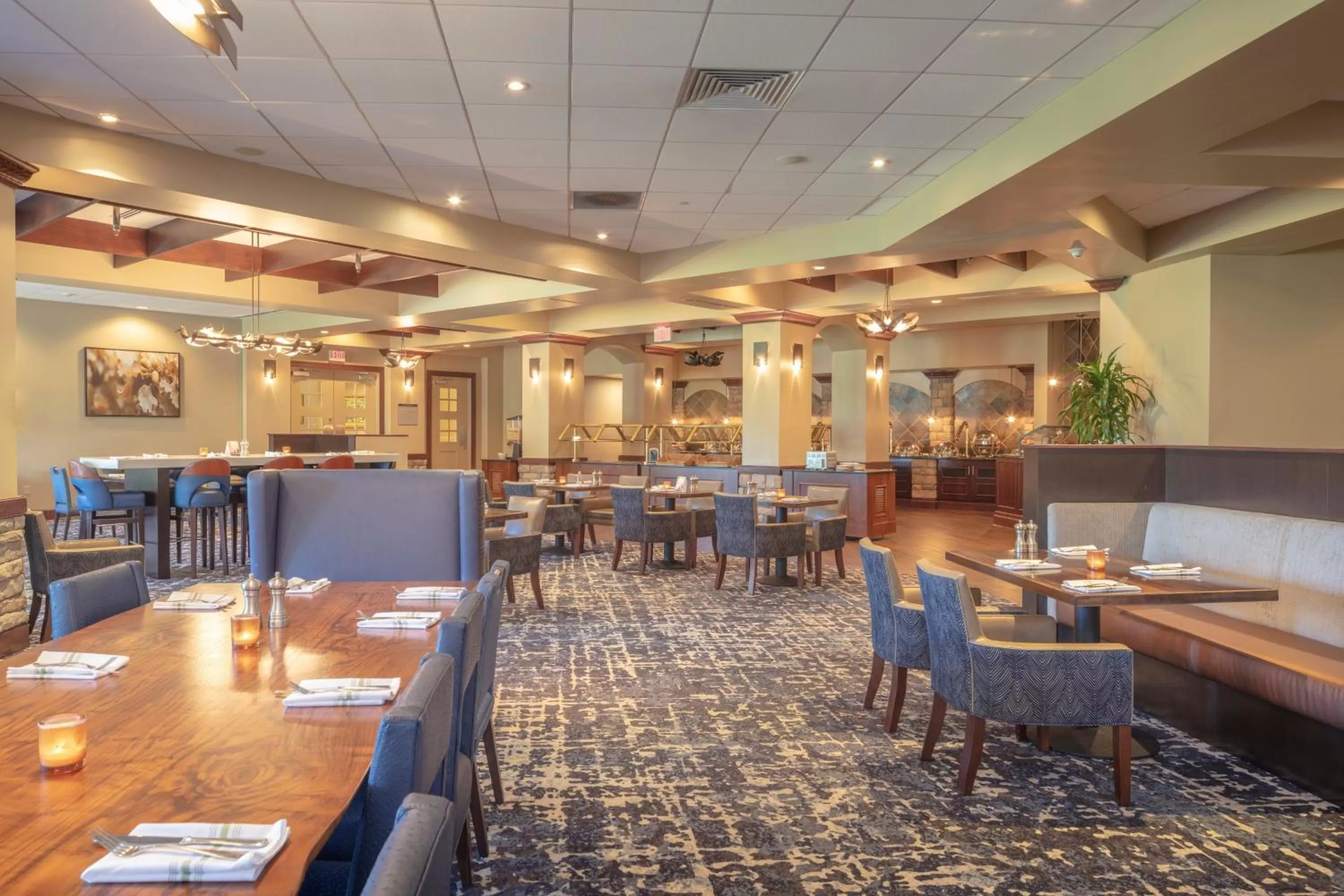 Restaurant/places to eat in Auburn Marriott Opelika Resort & Spa at Grand National