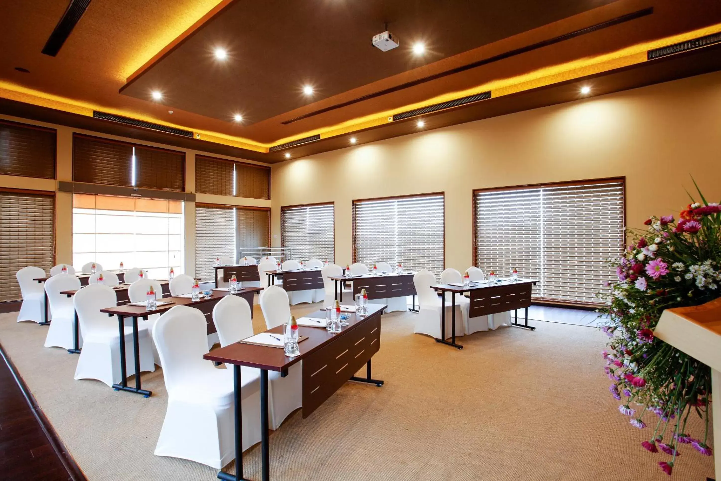 Meeting/conference room, Banquet Facilities in Centara Ceysands Resort & Spa Sri Lanka