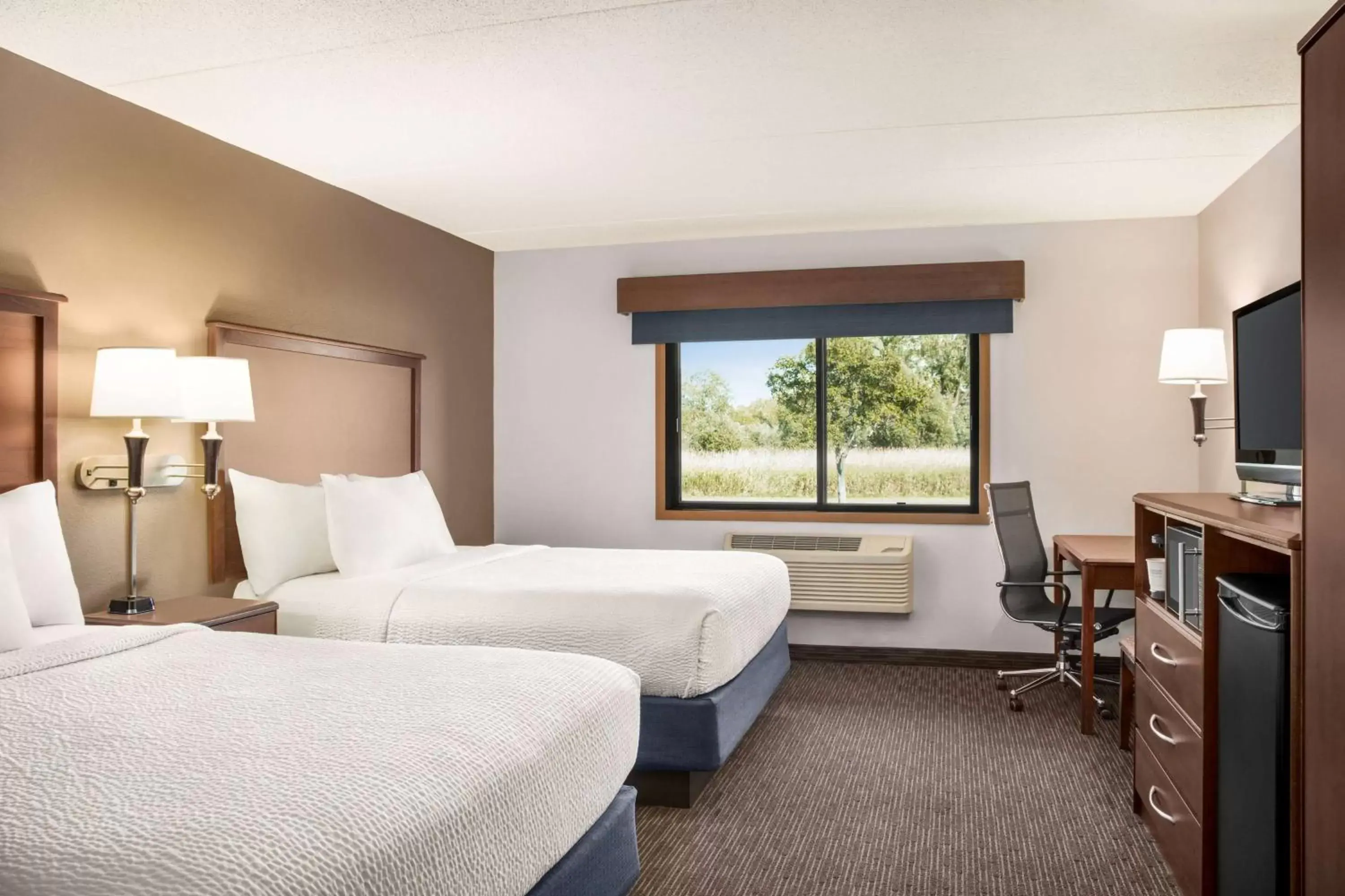 Photo of the whole room, Bed in AmericInn by Wyndham Baudette